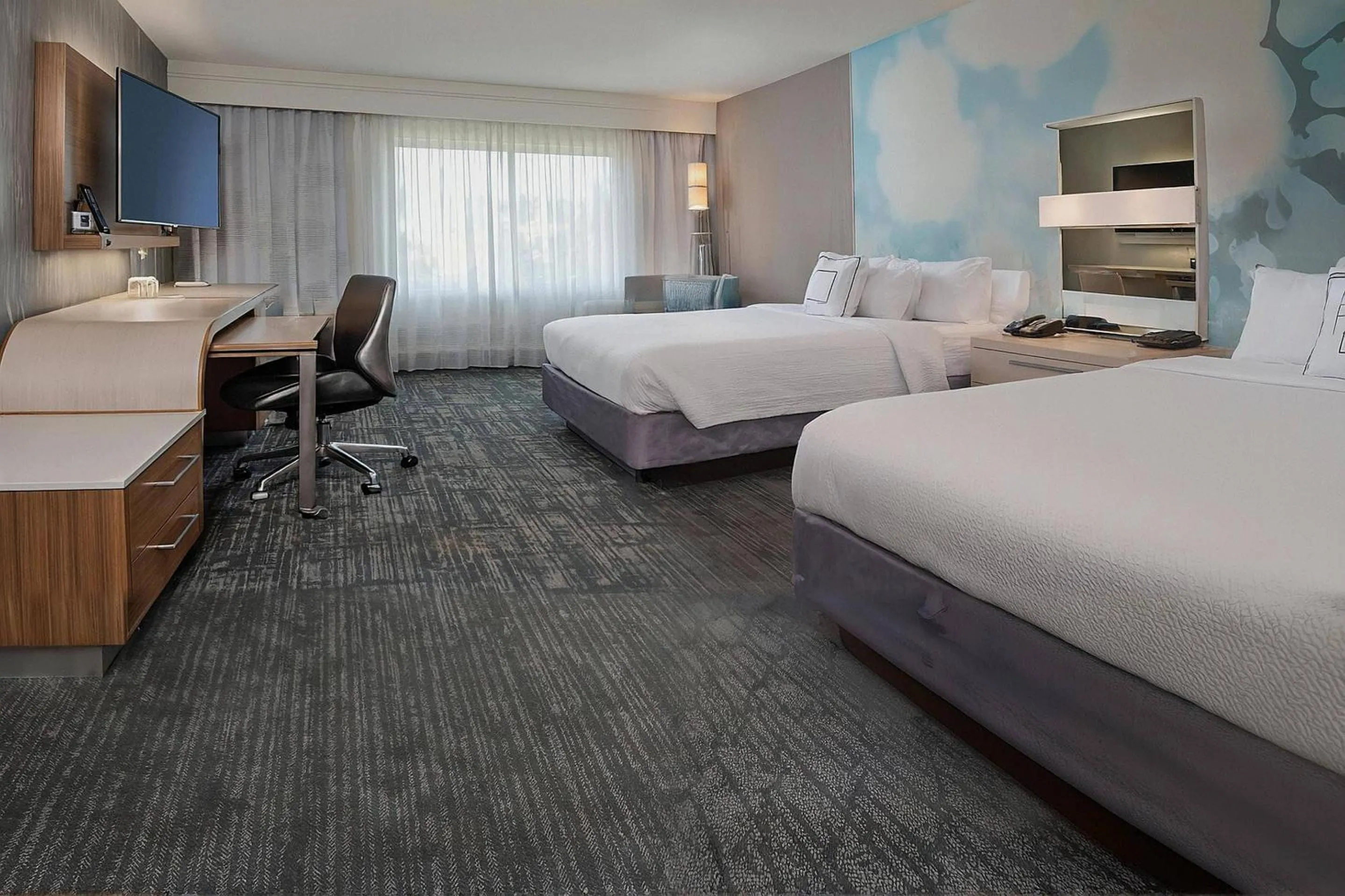 Bedroom, Bed in Comfort Inn & Suites Bethlehem Lehigh Valley Airport