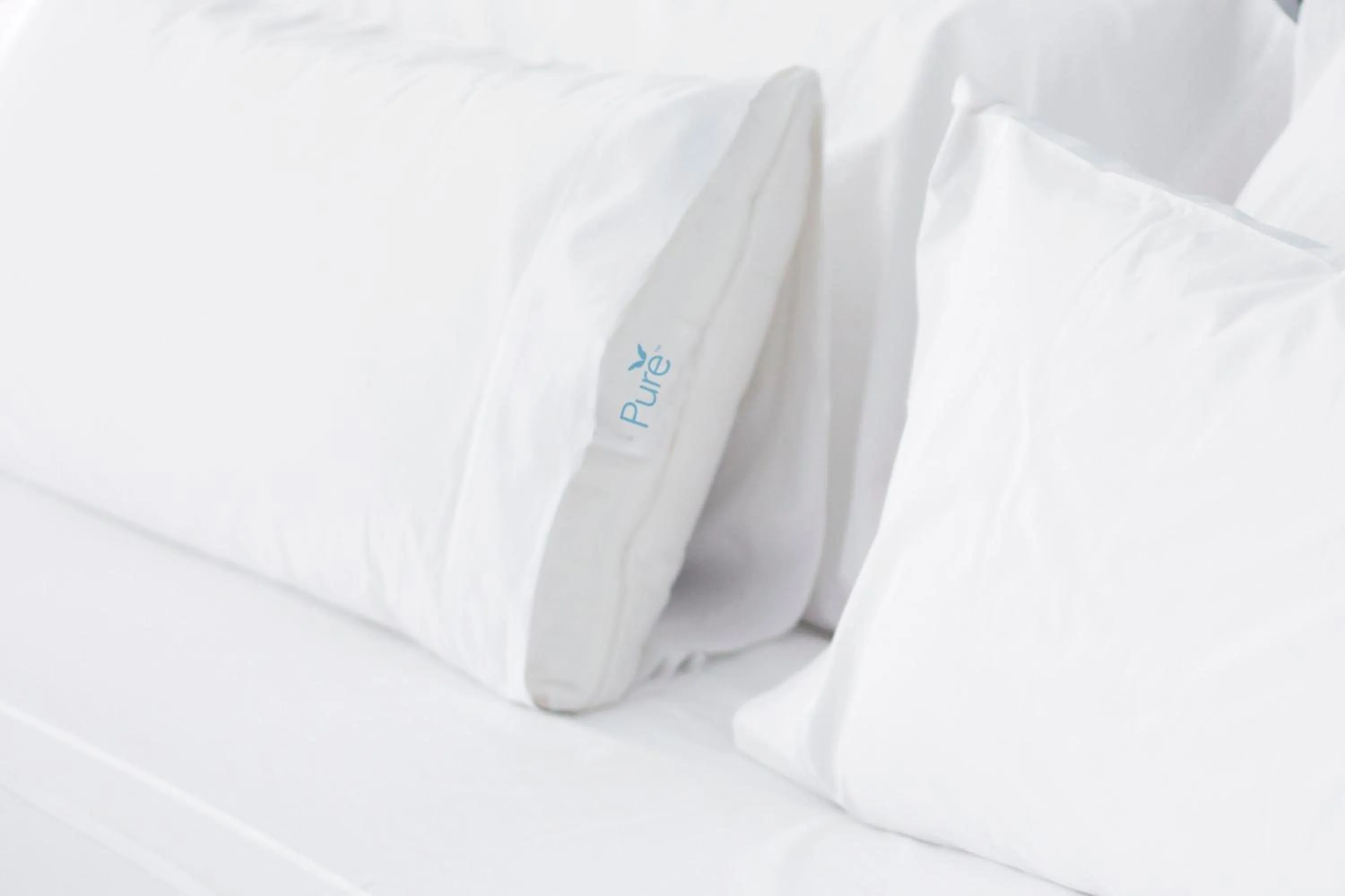 Photo of the whole room, Bed in Courtyard by Marriott Atlanta Alpharetta