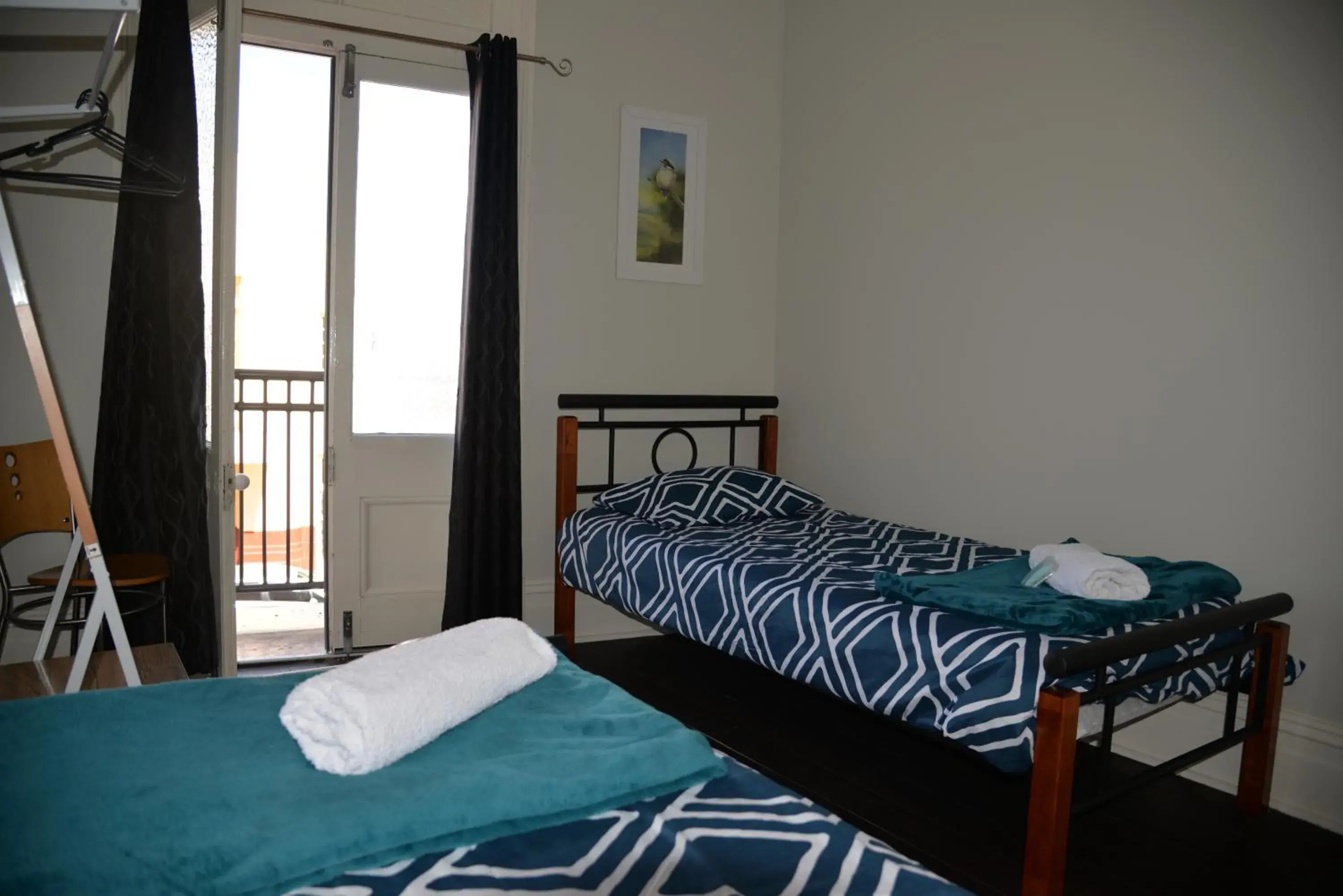 Twin Room with Shared Bathroom in Geraldton Backpackers Twin Room with Shared Bathroom in Geraldton Backpackers