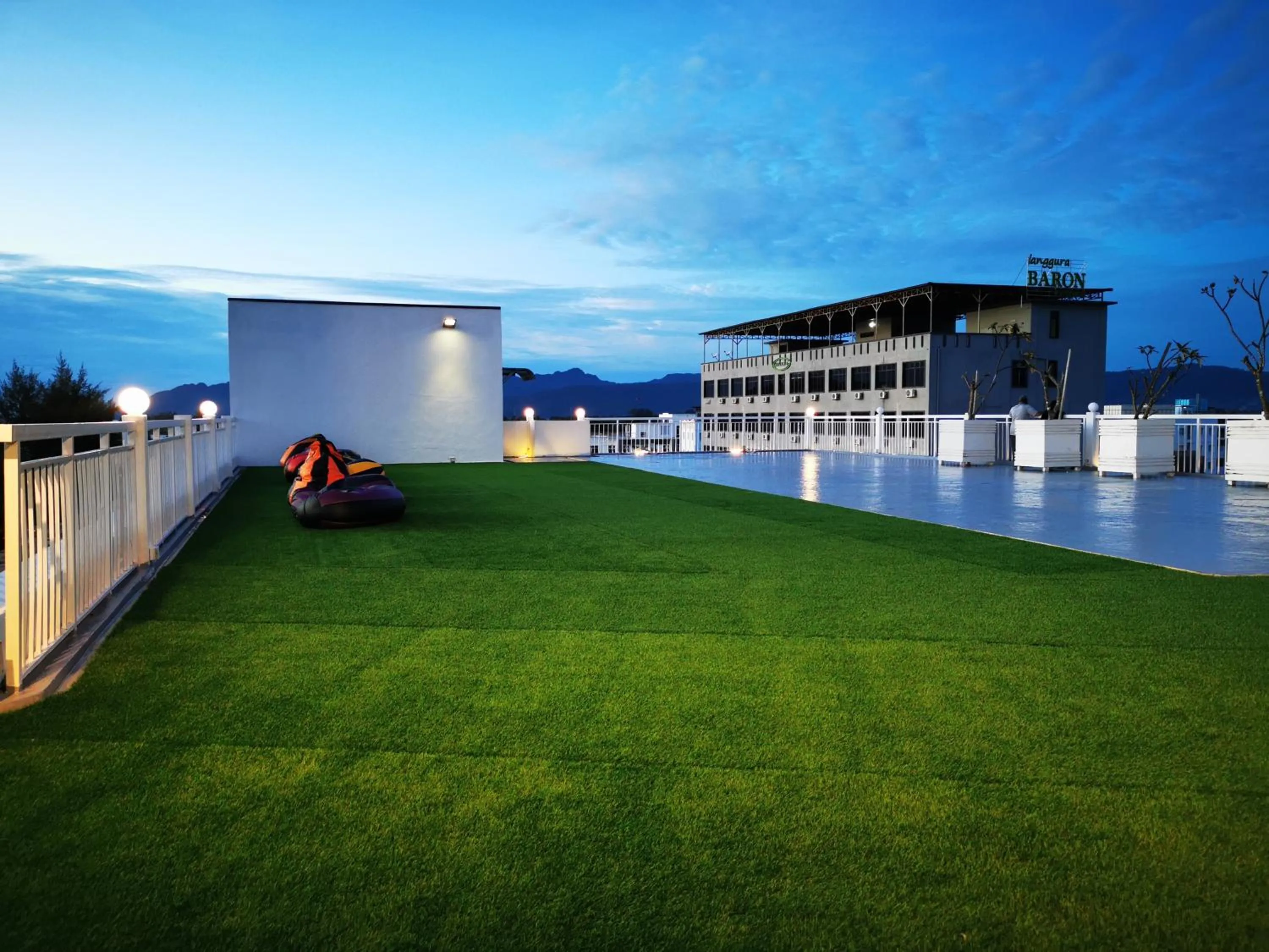 Restaurant/places to eat in Langkapuri Resort Langkawi