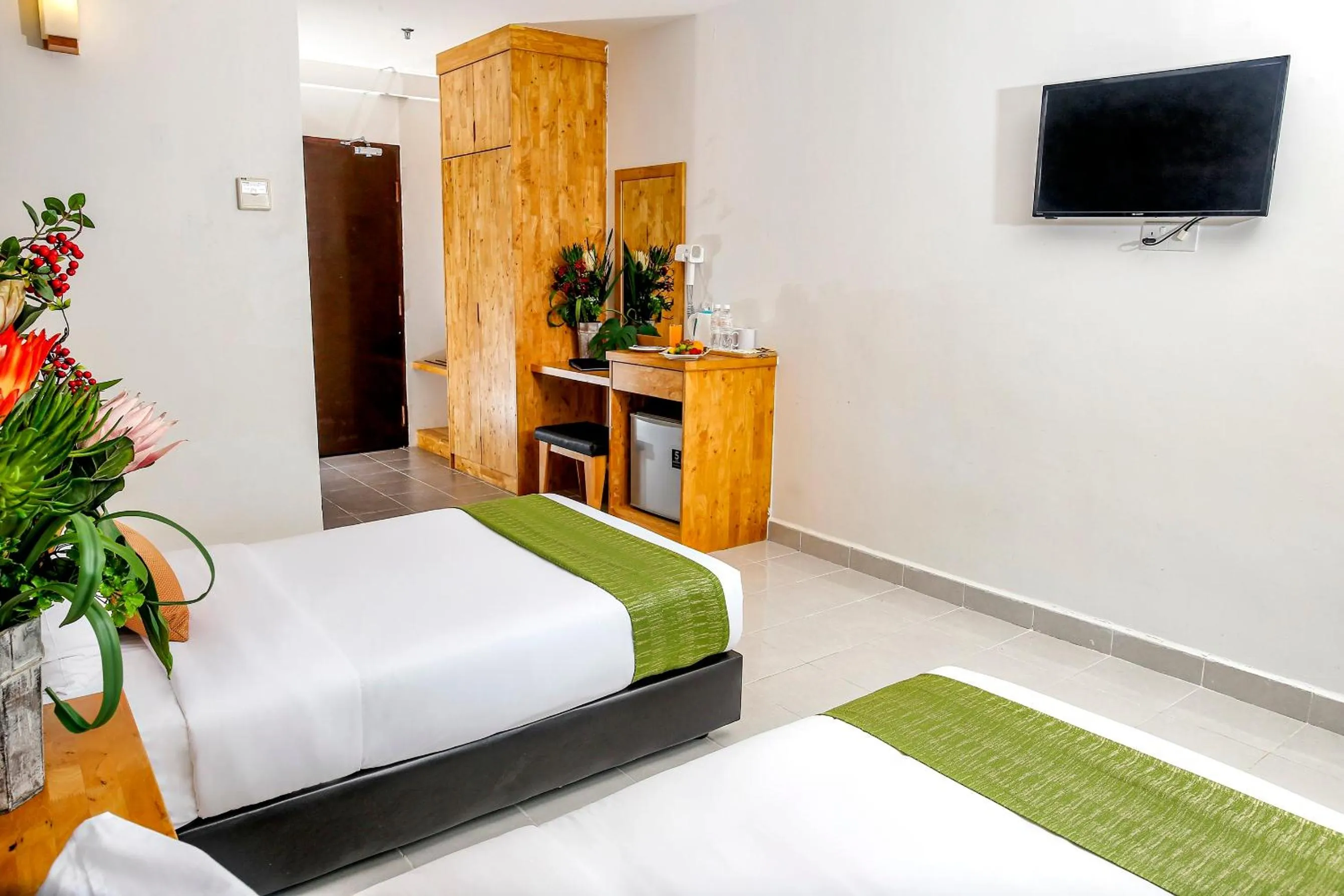 Photo of the whole room, Bed in Langkapuri Resort Langkawi