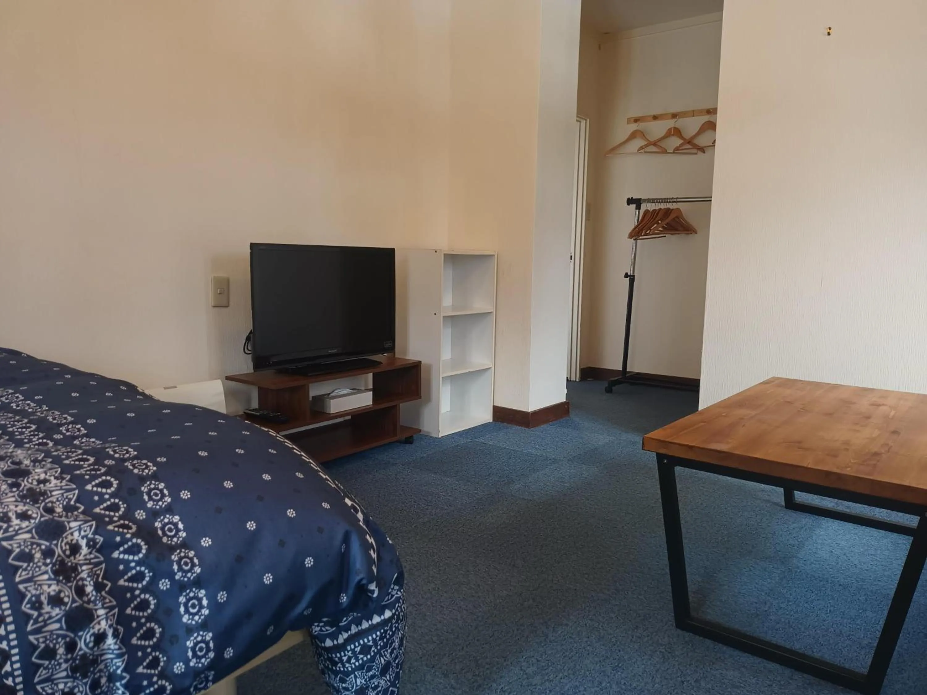 Photo of the whole room, Bed in K's House Hakuba Alps - Travelers Hostel