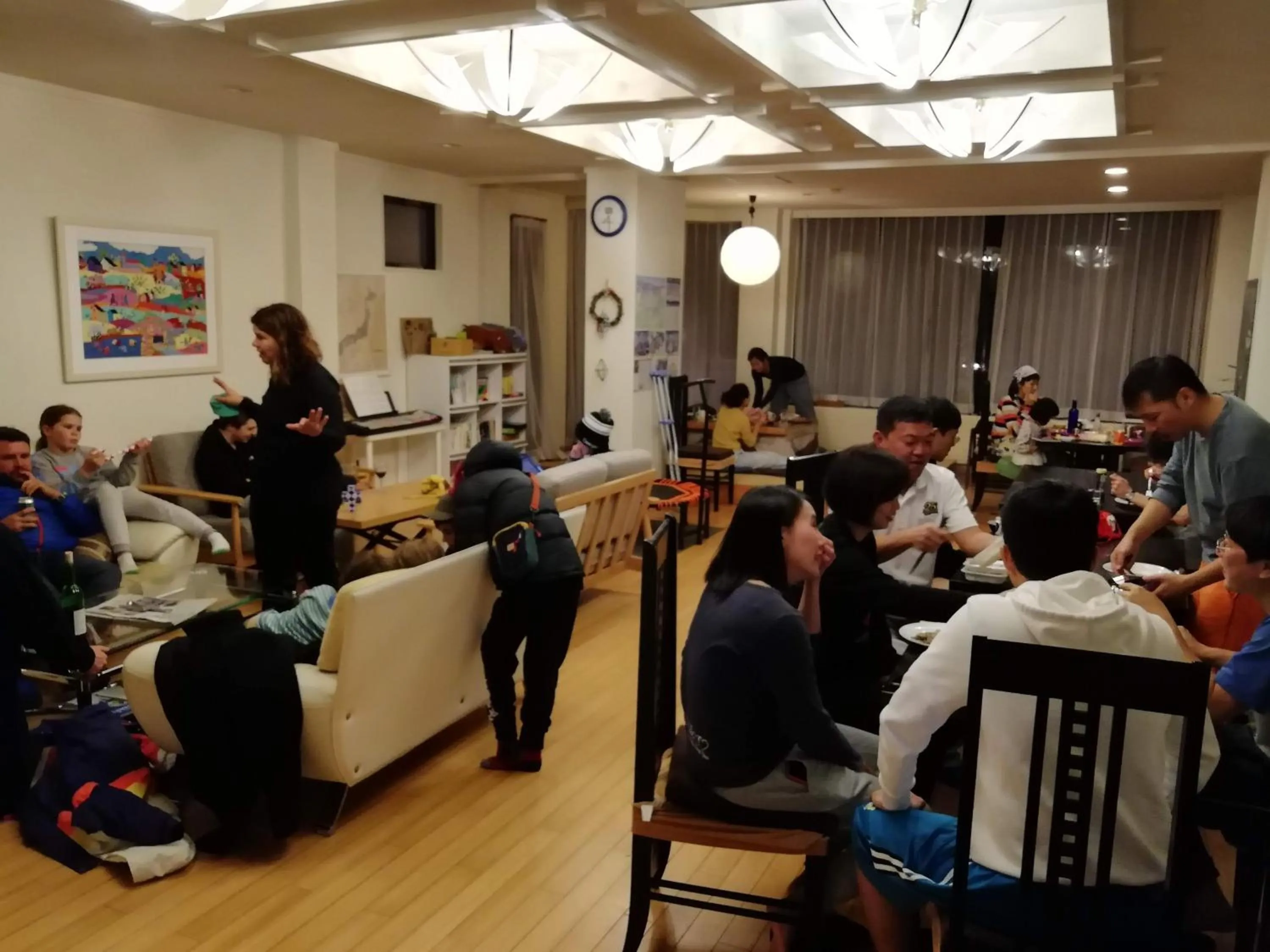 Communal lounge/ TV room in K's House Hakuba Alps - Travelers Hostel