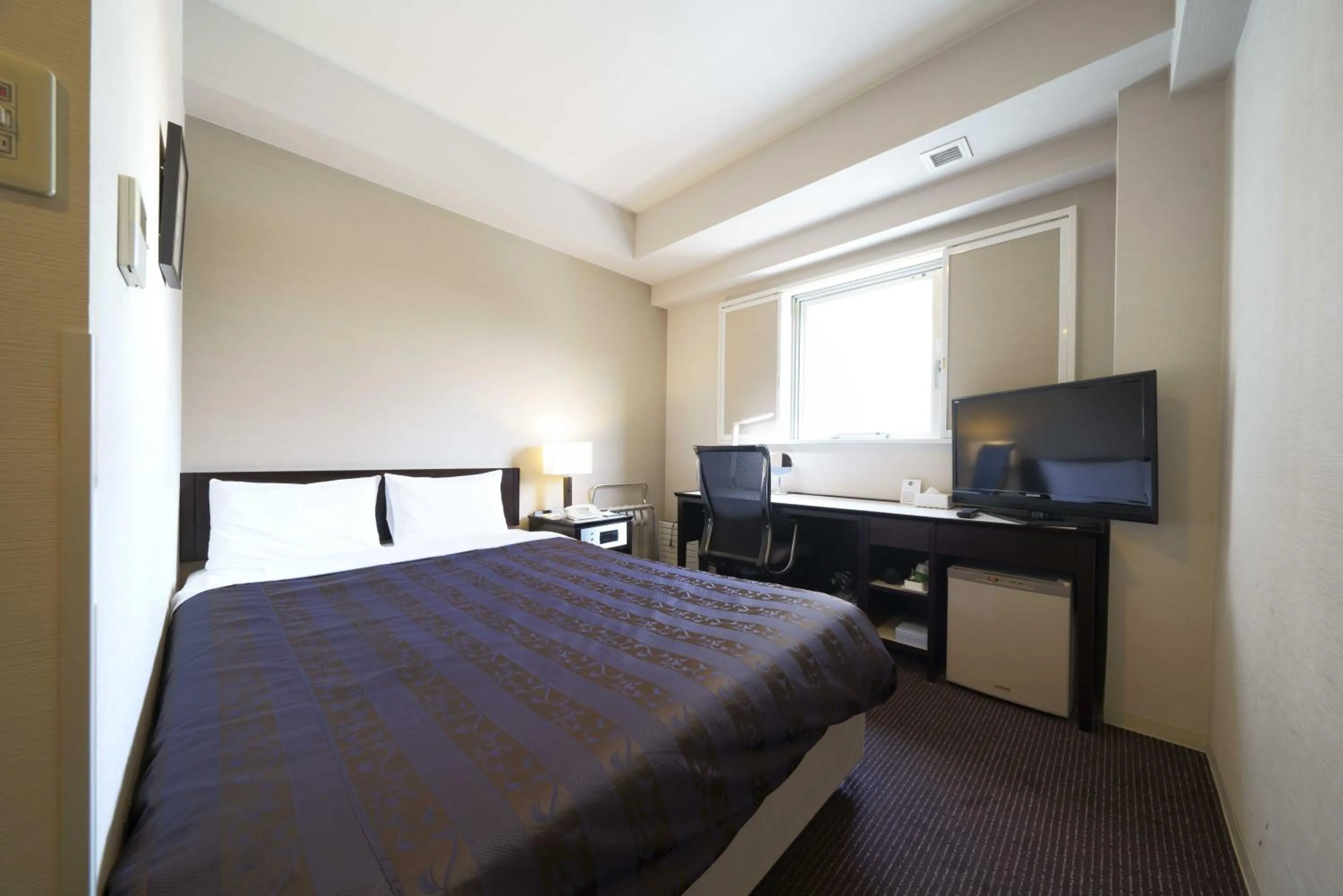 Photo of the whole room, Bed in Meitetsu Inn Nagoya Nishiki