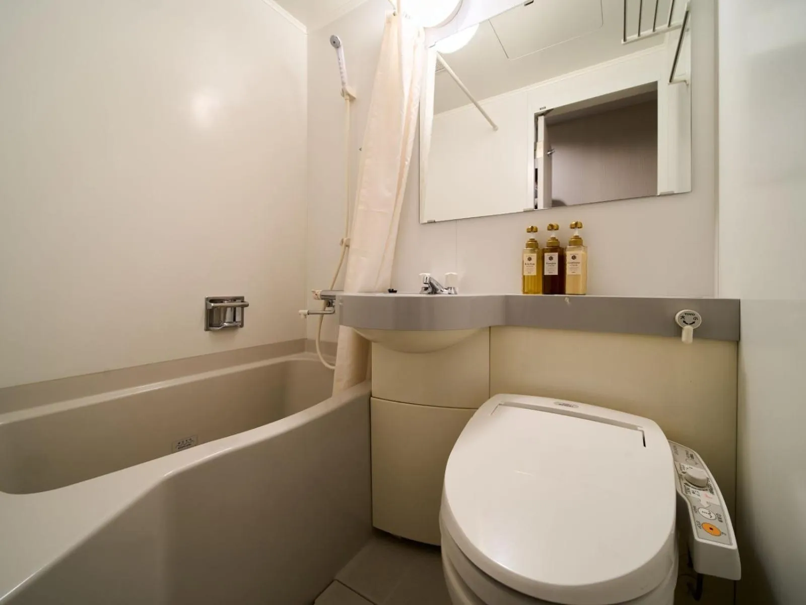 Bathroom in Meitetsu Inn Kariya