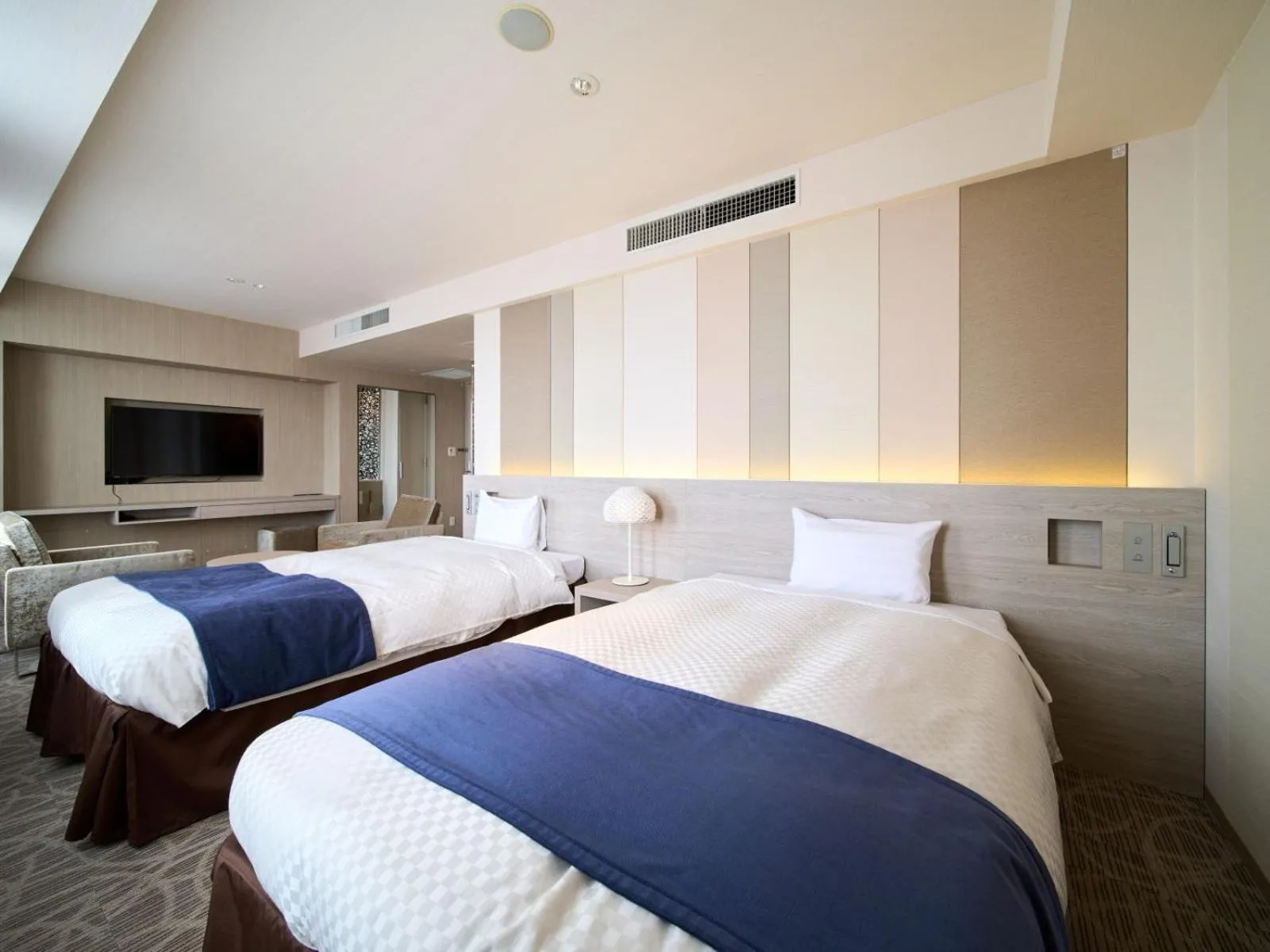 Photo of the whole room, Bed in Meitetsu Inn Kariya