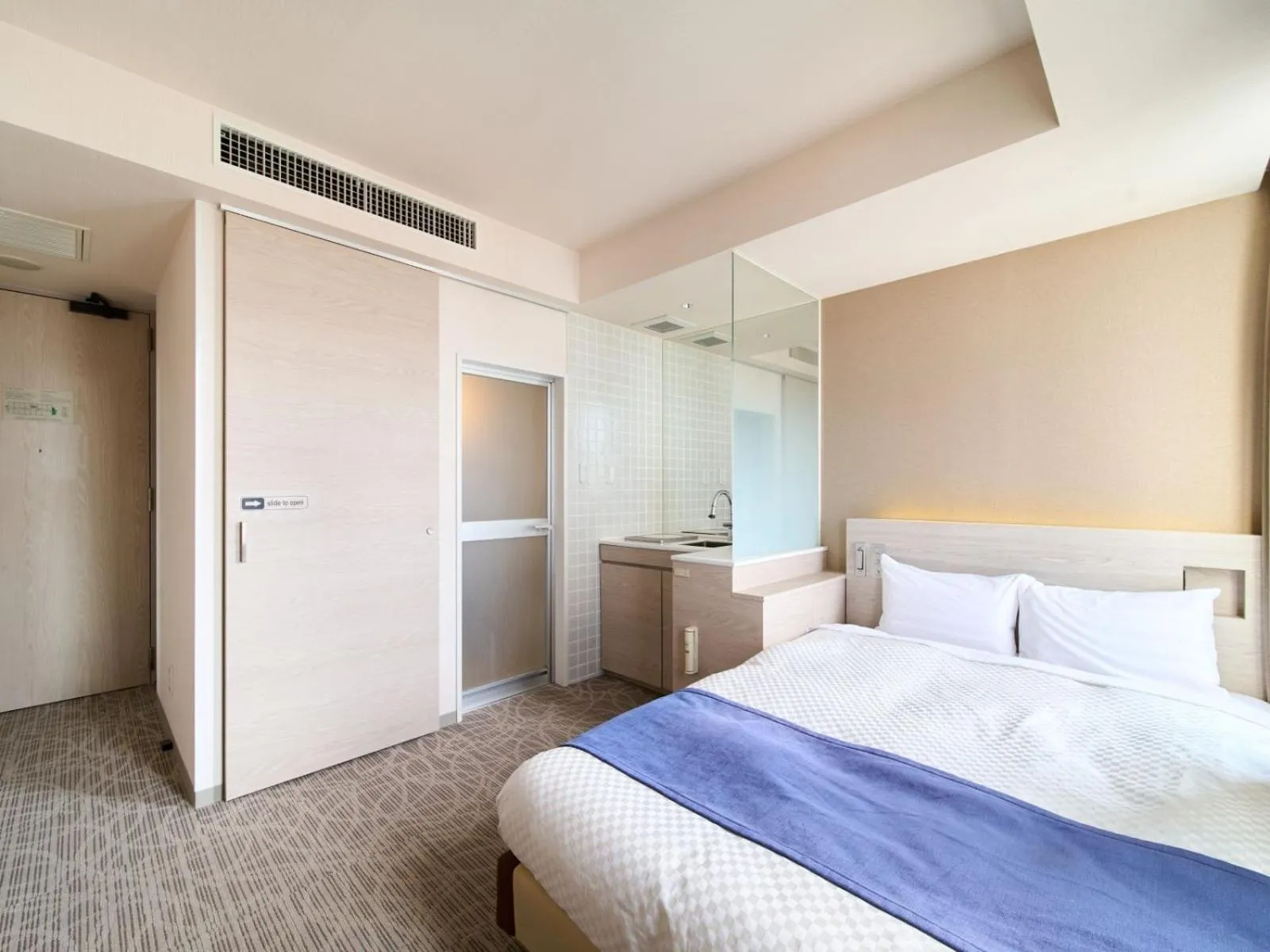 Photo of the whole room, Bed in Meitetsu Inn Kariya