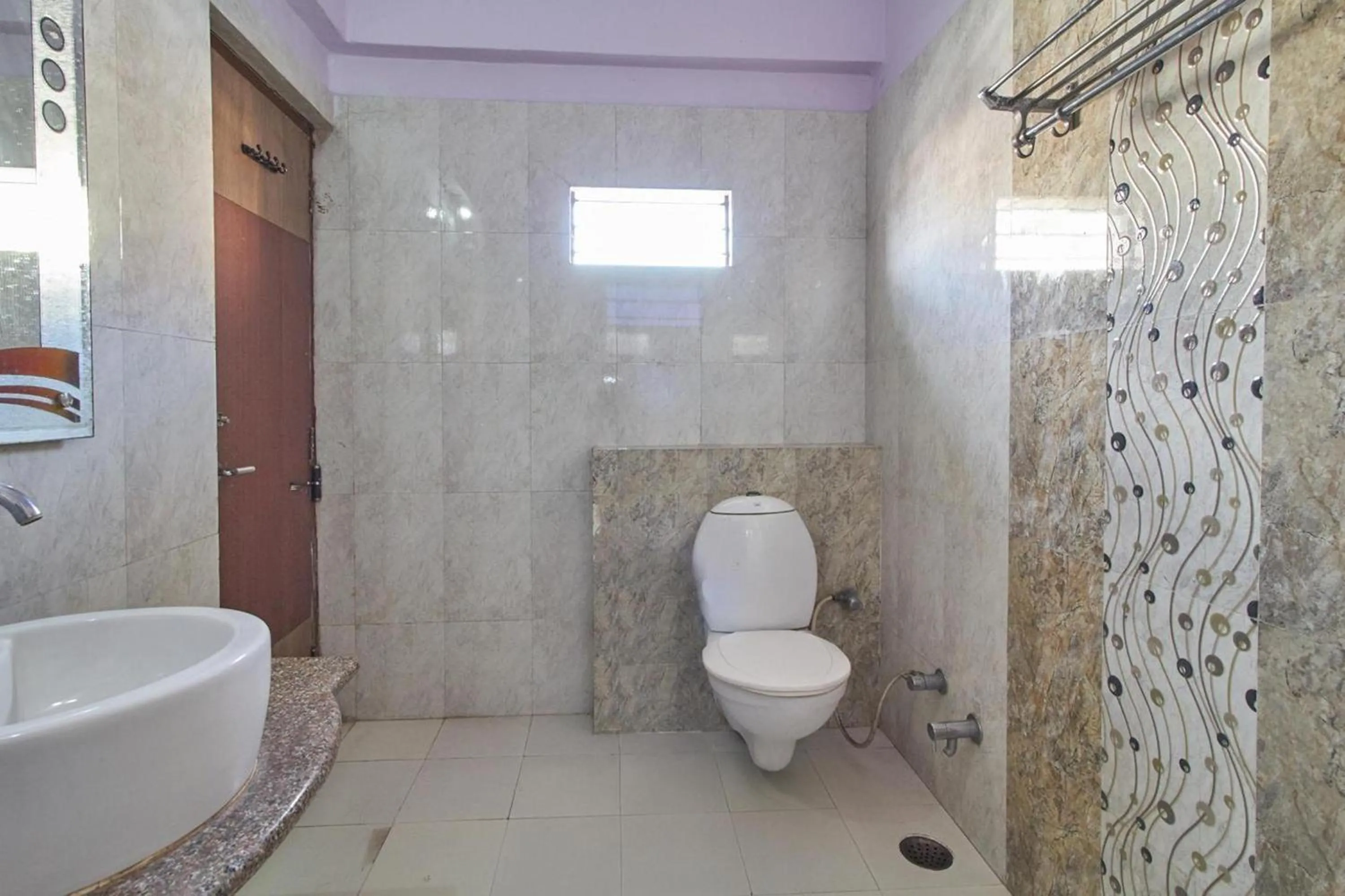Bathroom in Hotel Deep Palace Near Bus Stand Udaipole