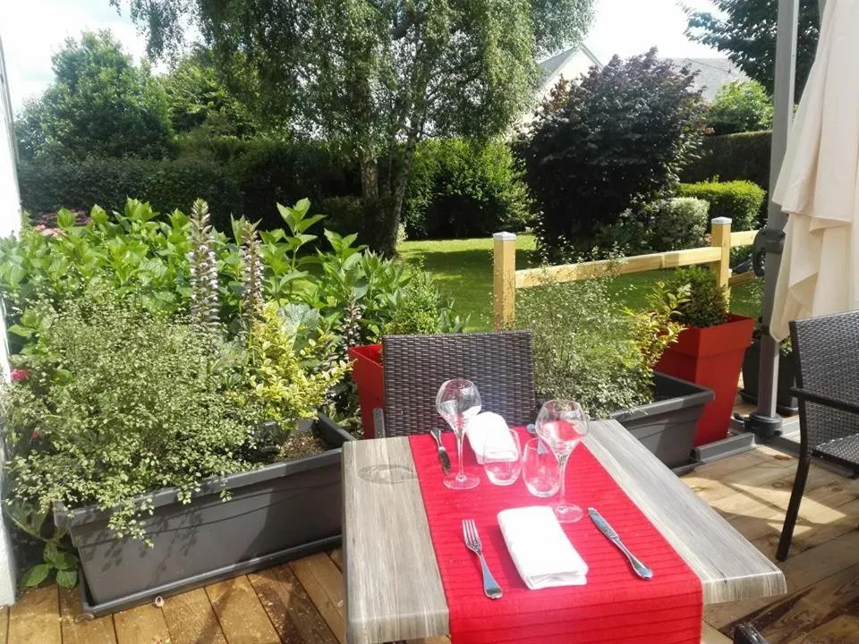 Logis Hôtel Restaurant Le Gue Du Holme