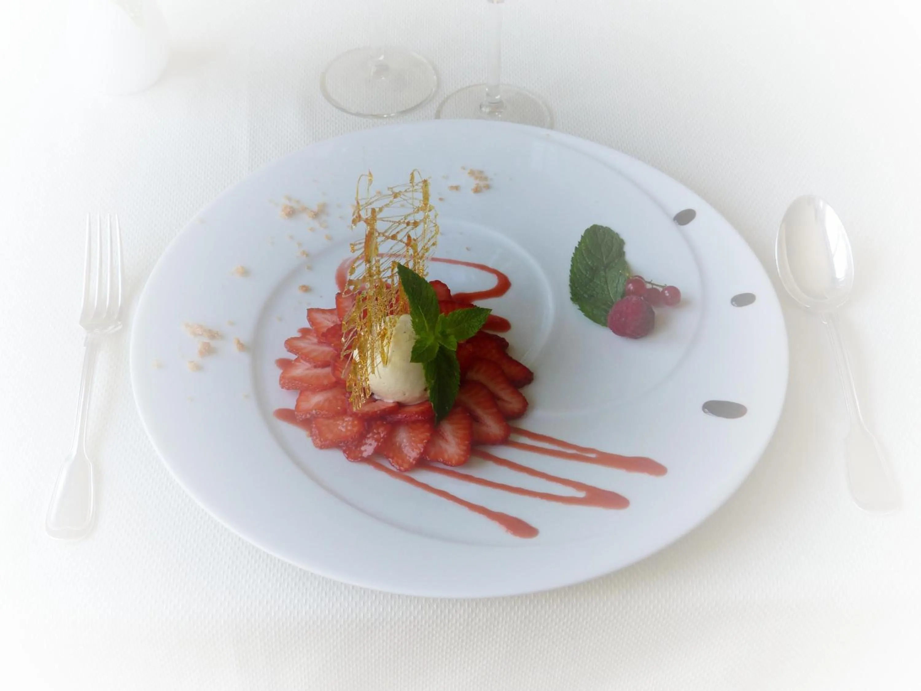 Food in Logis Hôtel Restaurant Le Gue Du Holme