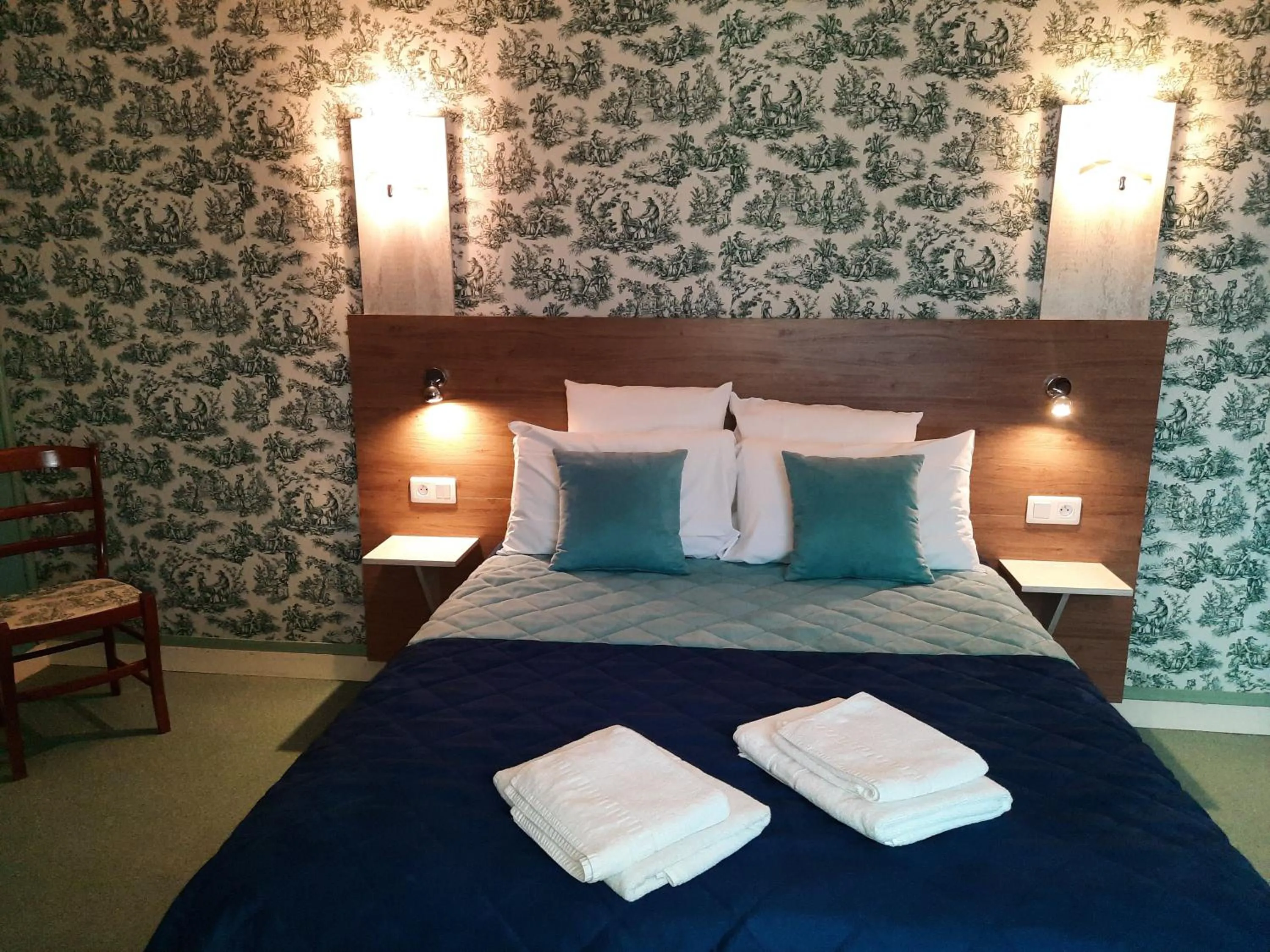 Bedroom, Bed in Hôtel De La Barbacane