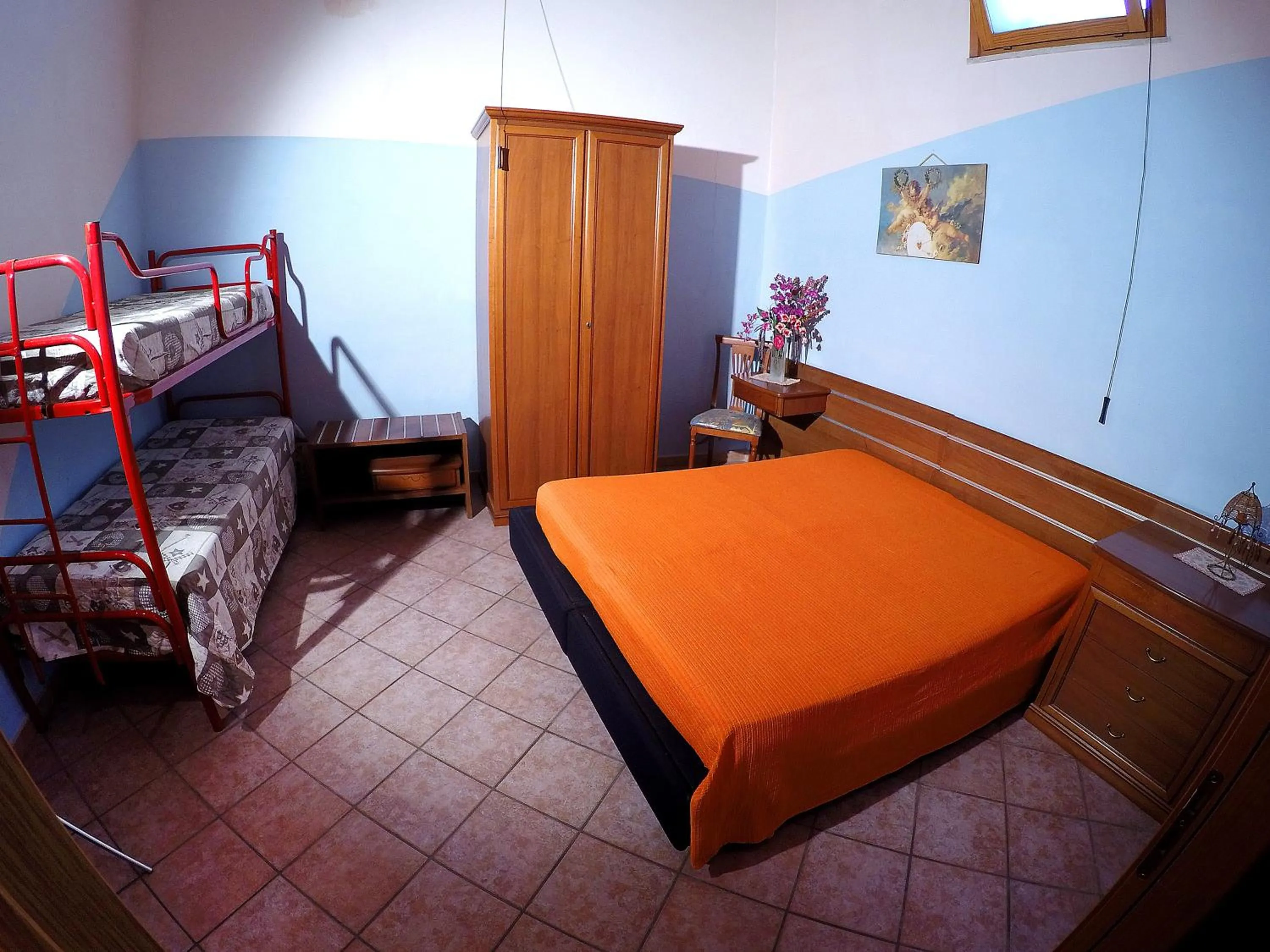 Family Room with Private Bathroom in Agriturismo A do' Cumparone