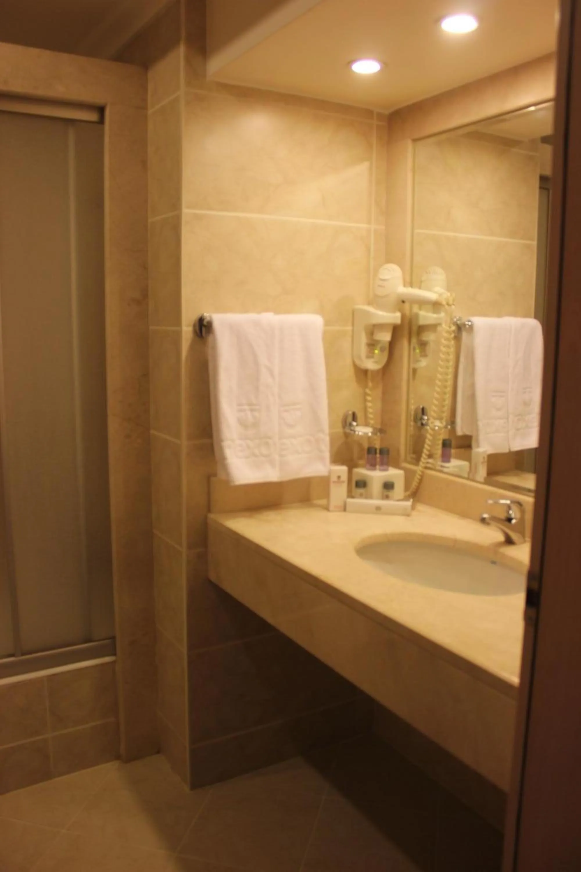 Bathroom in EmexOtel Kocaeli