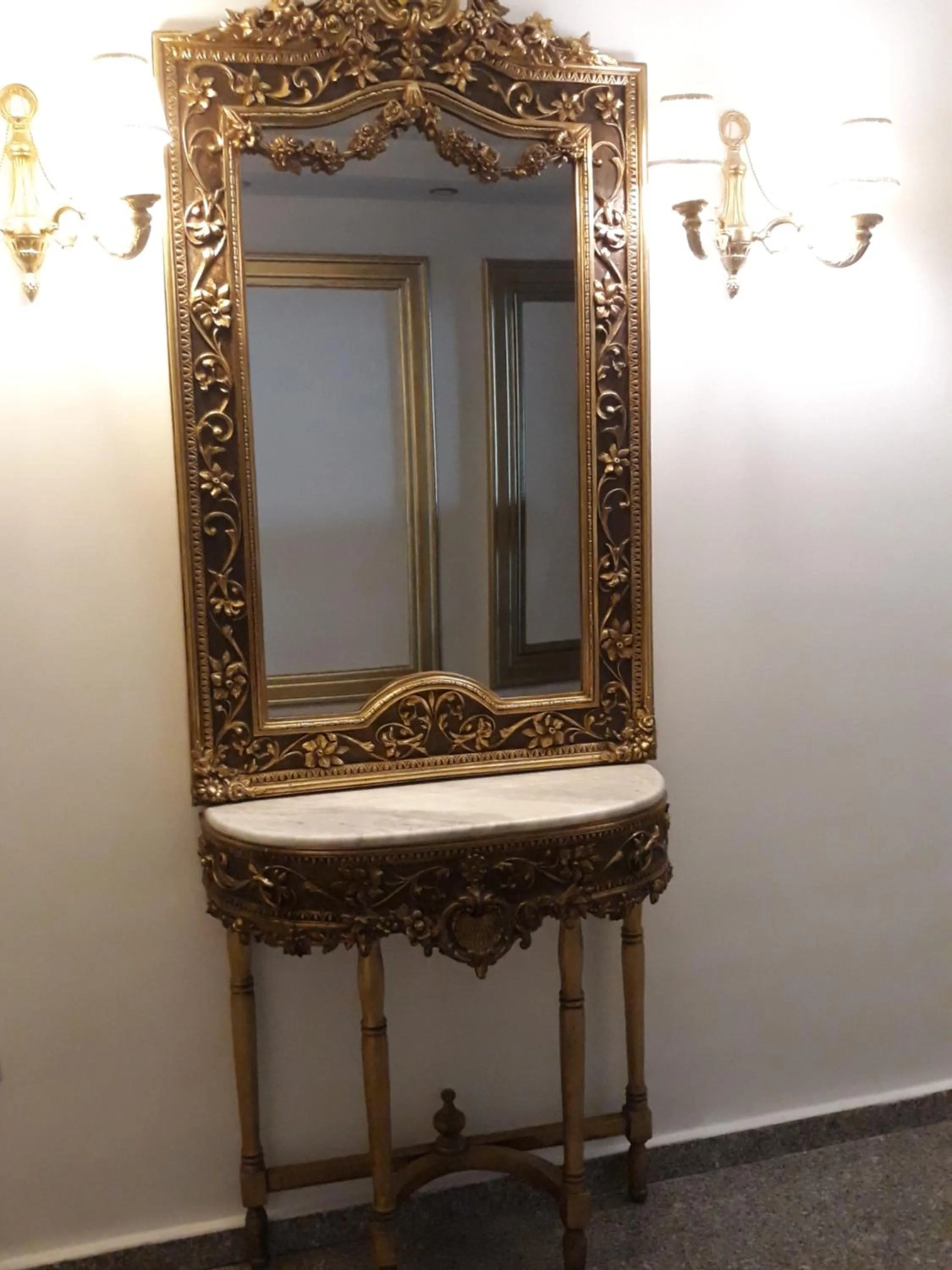 Decorative detail in EmexOtel Kocaeli