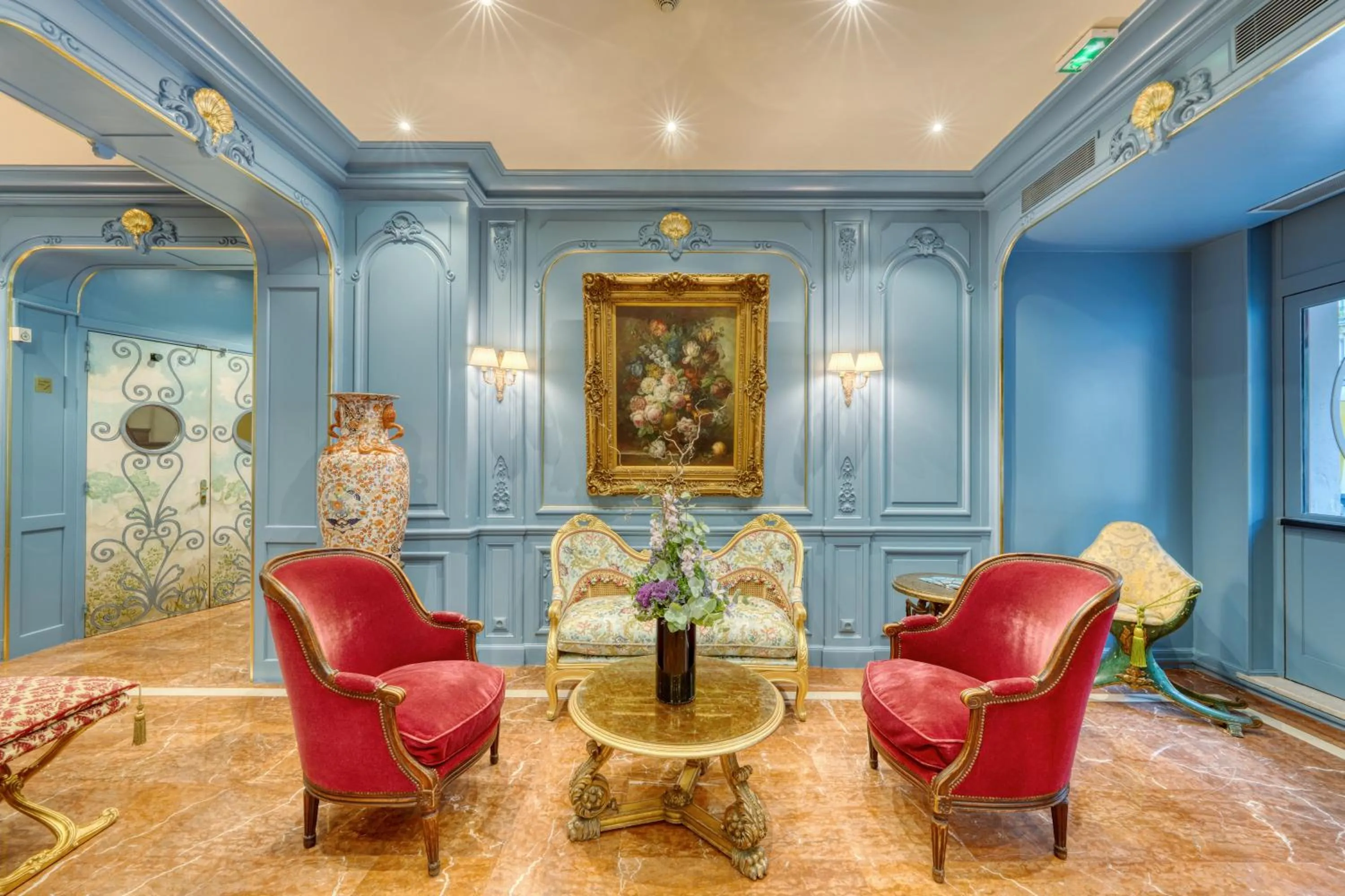 Seating area in Belfast