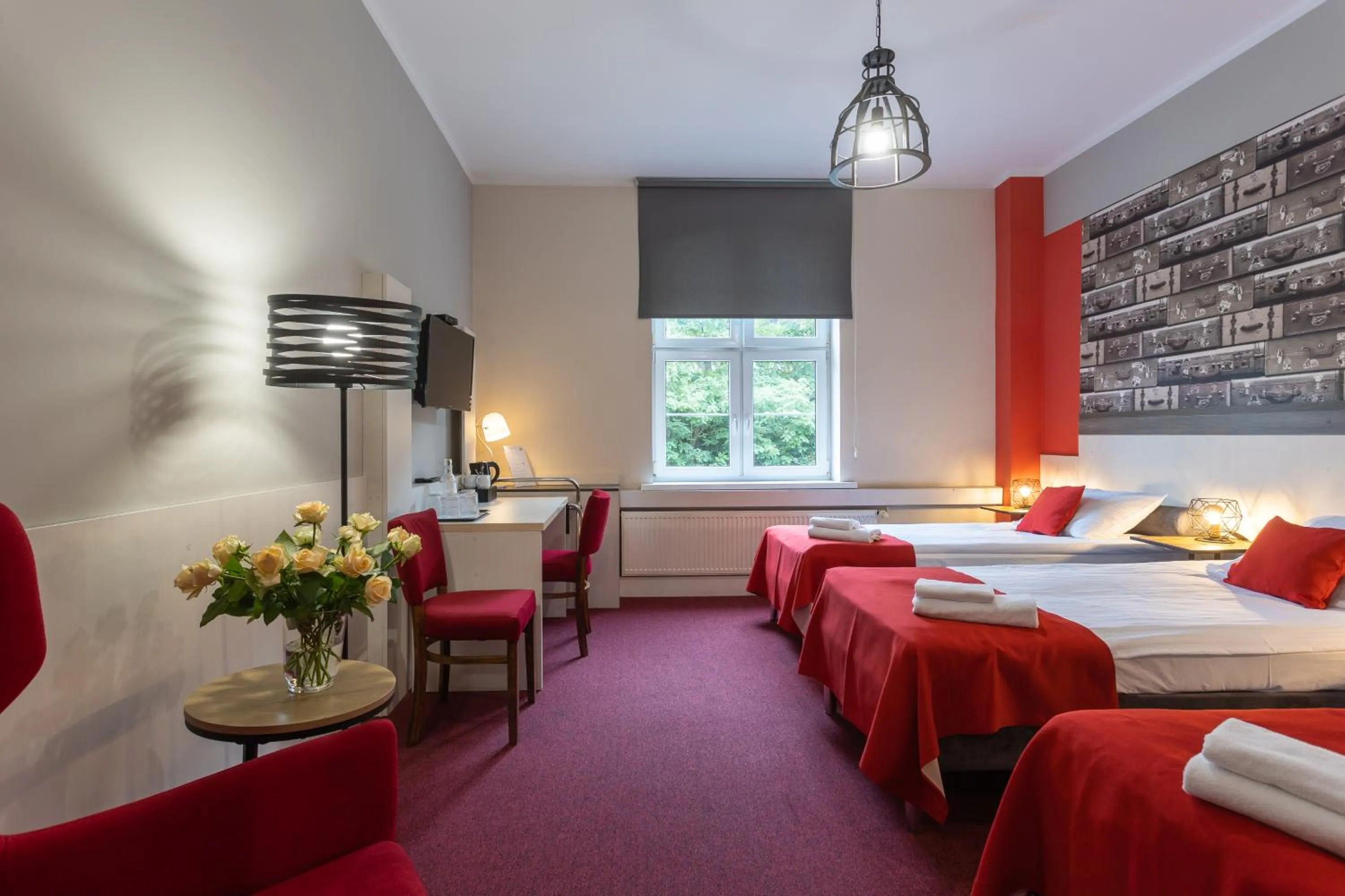 Seating area, Bed in Hotel Przystanek Torun