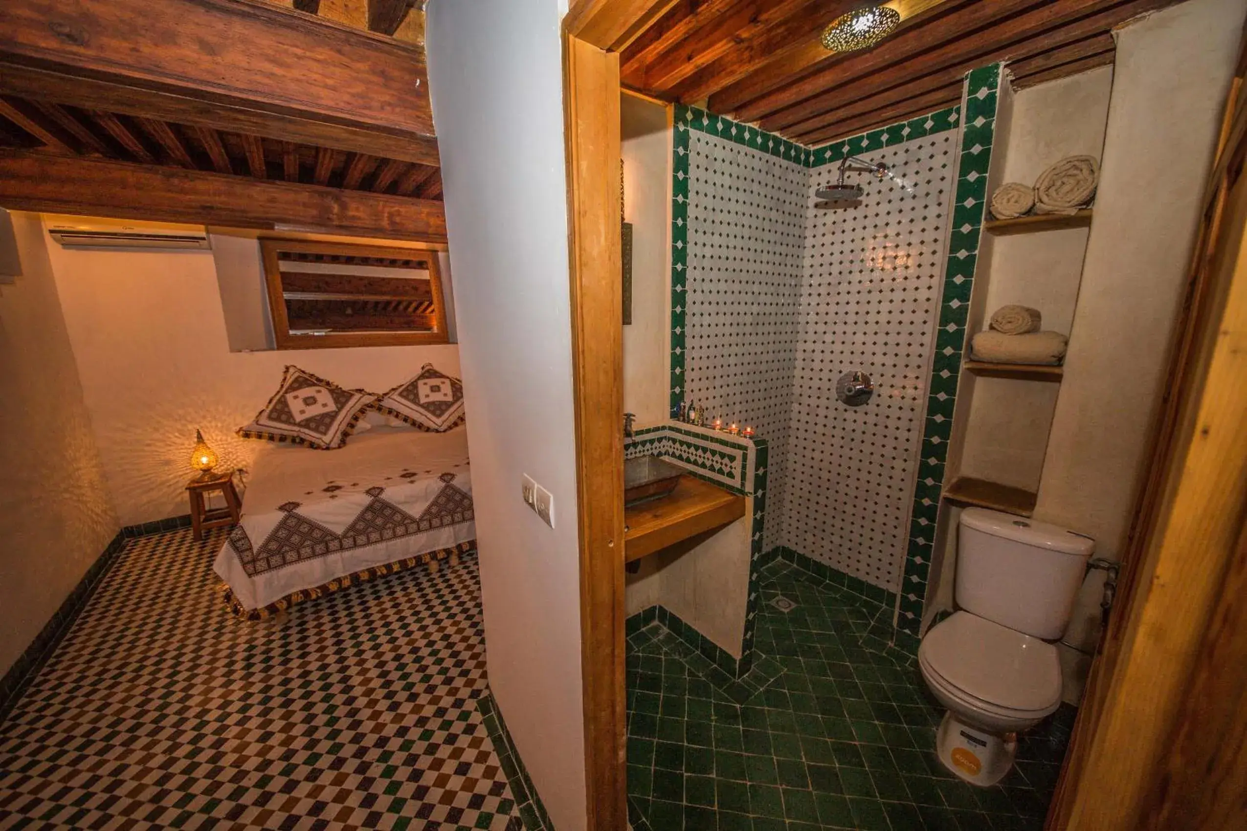 Double Room with Private Bathroom - single occupancy in Riad Gzira Fez Double Room with Private Bathroom - single occupancy in Riad Gzira Fez