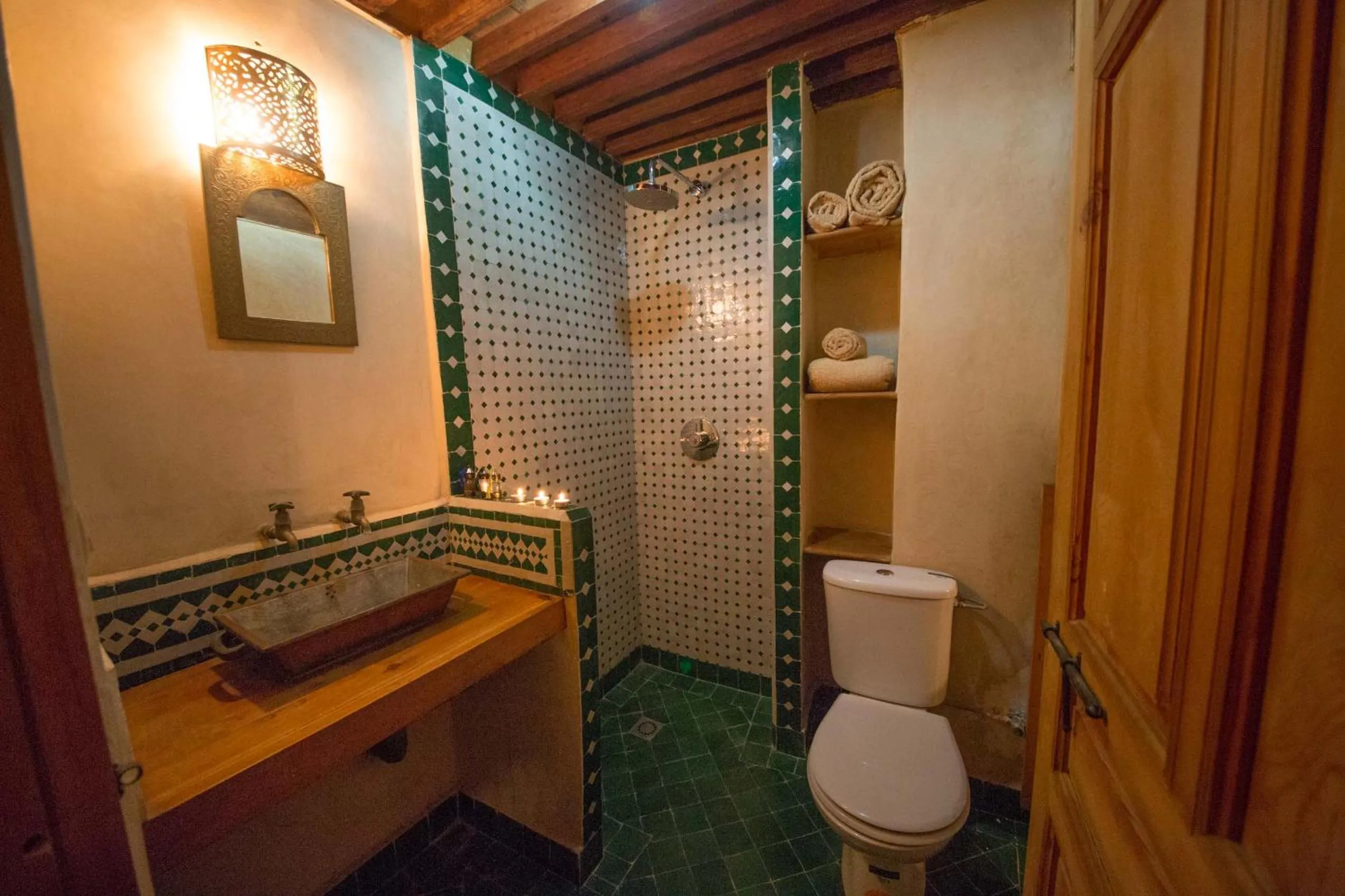Toilet in Riad Gzira Fez