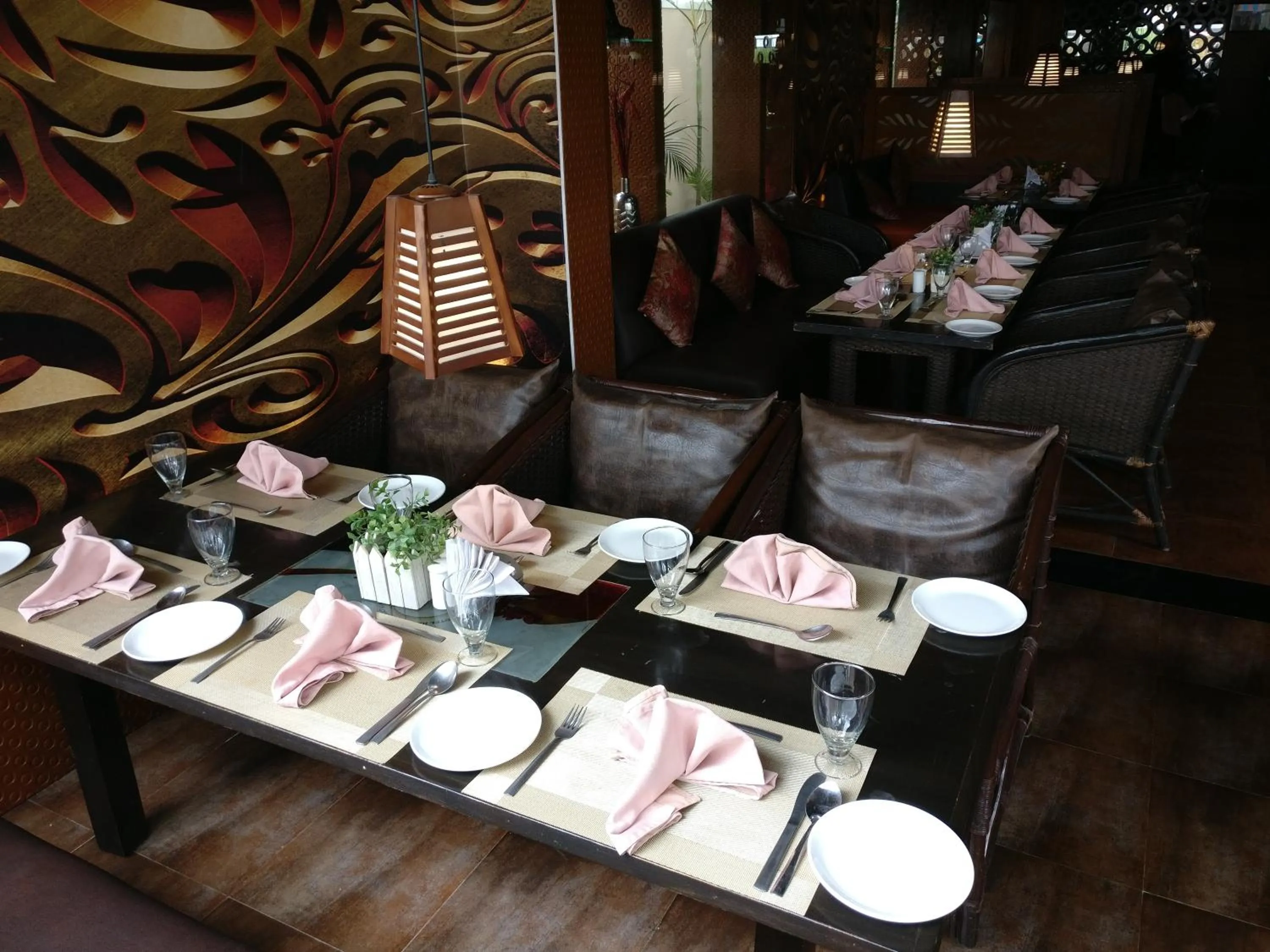 Restaurant/places to eat in Hotel Hampi International