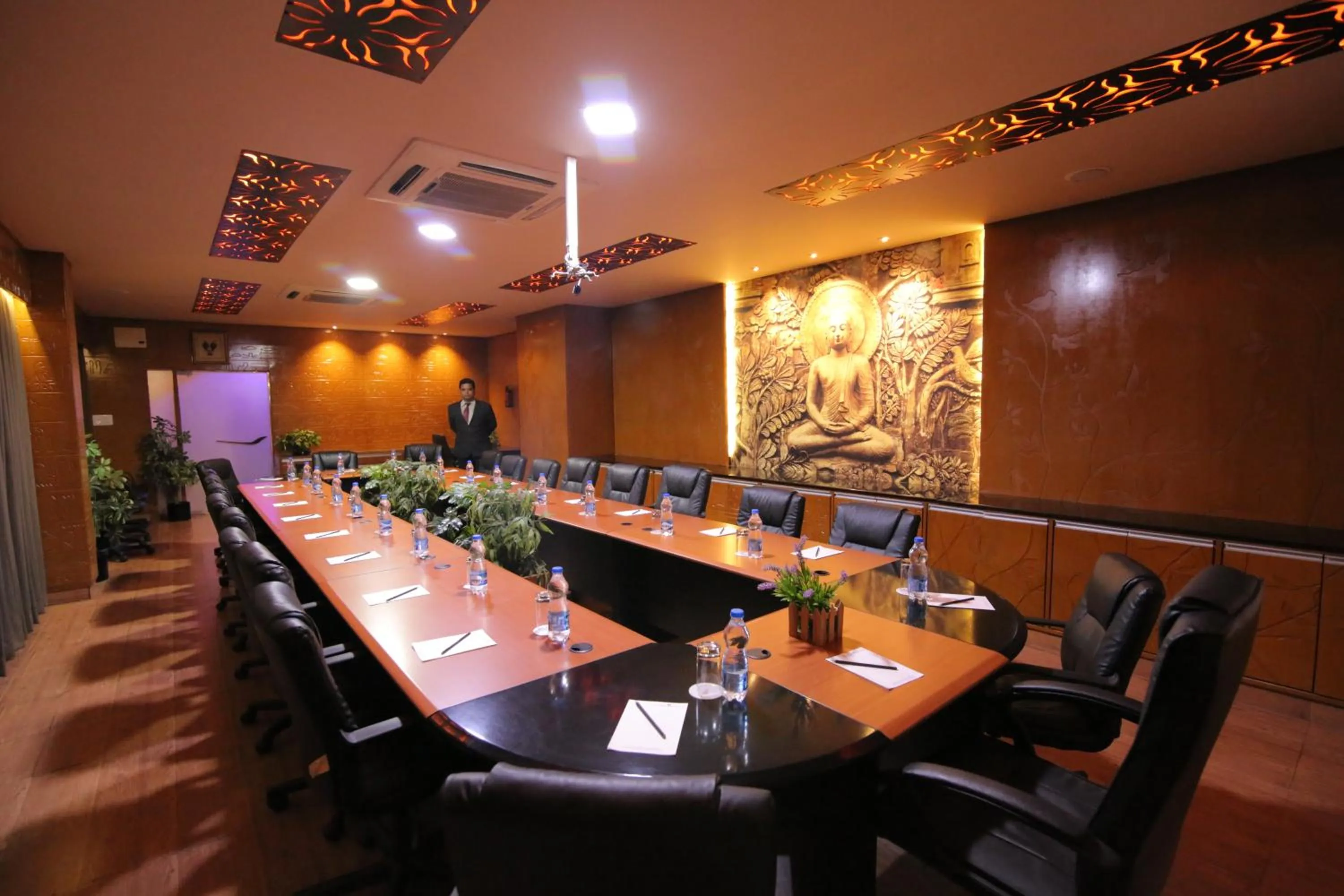Business facilities in Hotel Hampi International