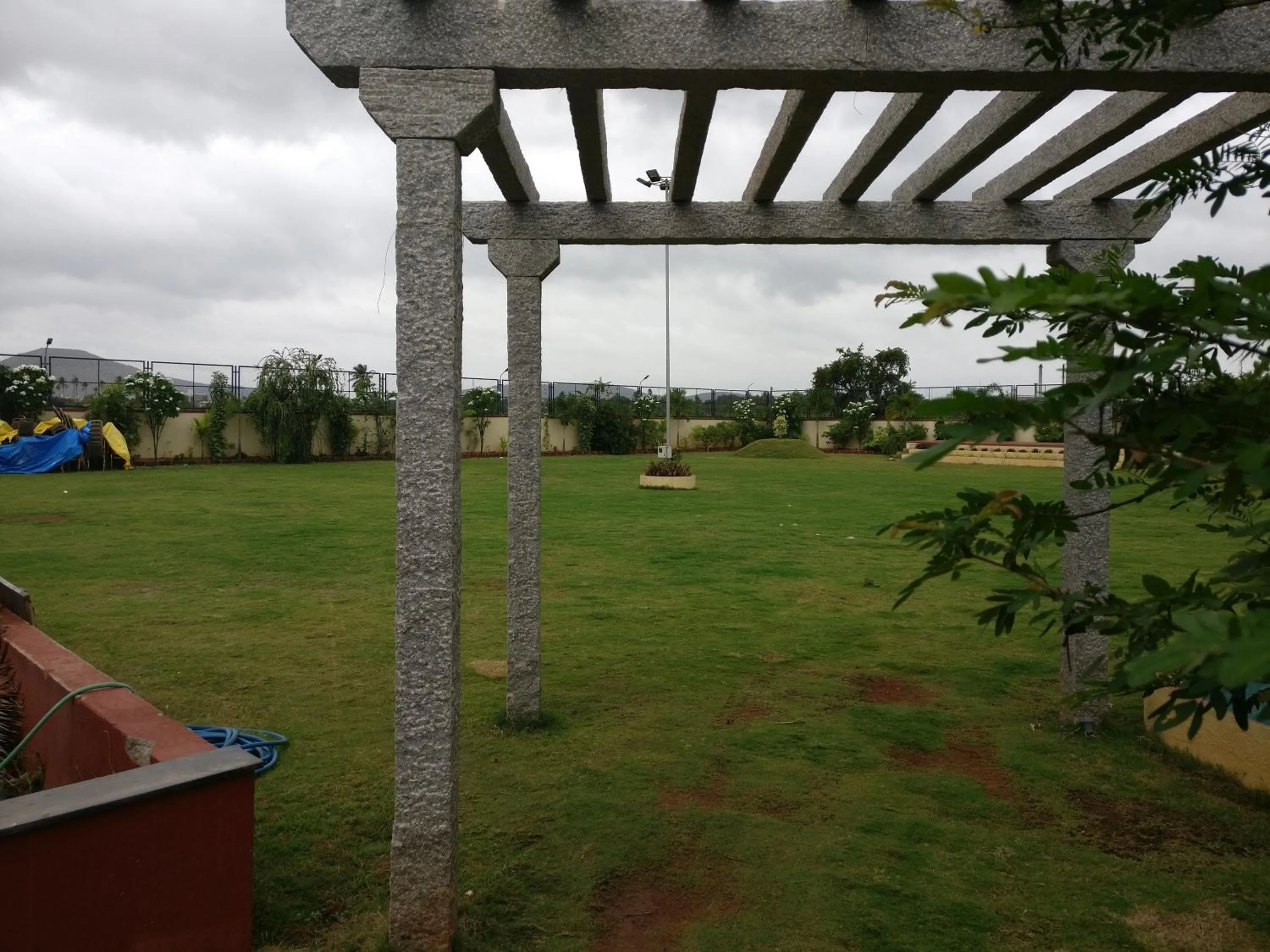 Garden in Hotel Hampi International