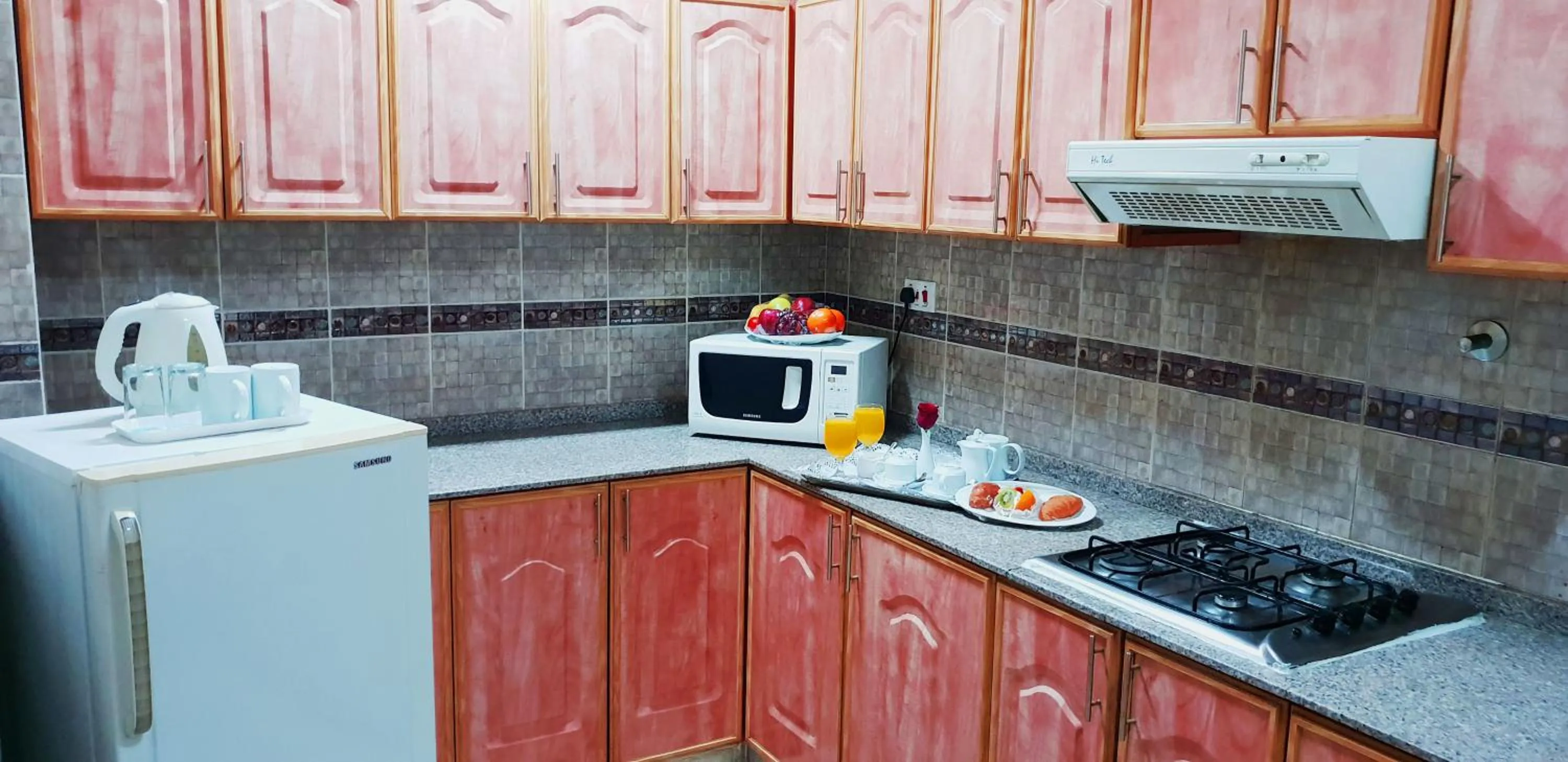 Al Murooj Hotel Apartments