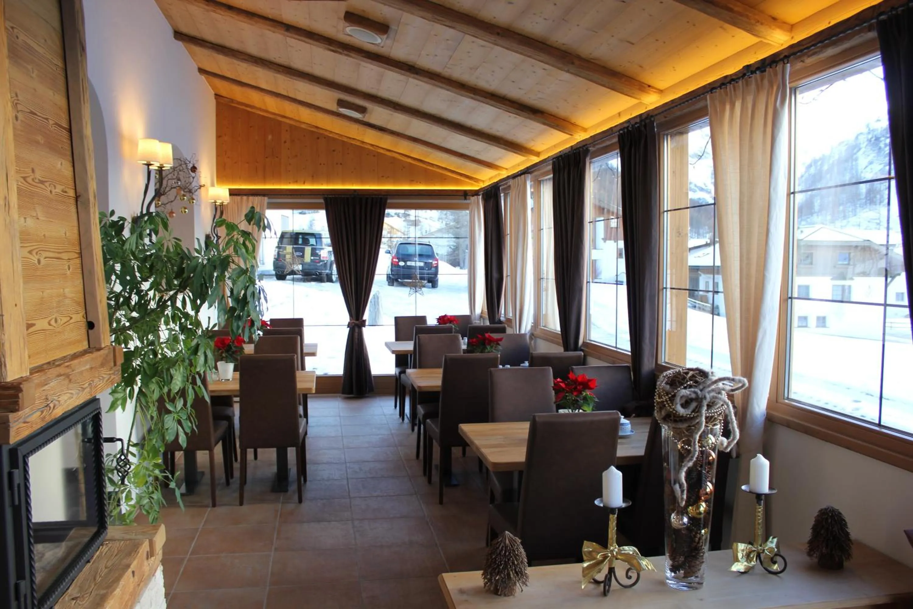 Restaurant/places to eat in Waldpark Hotel Garni