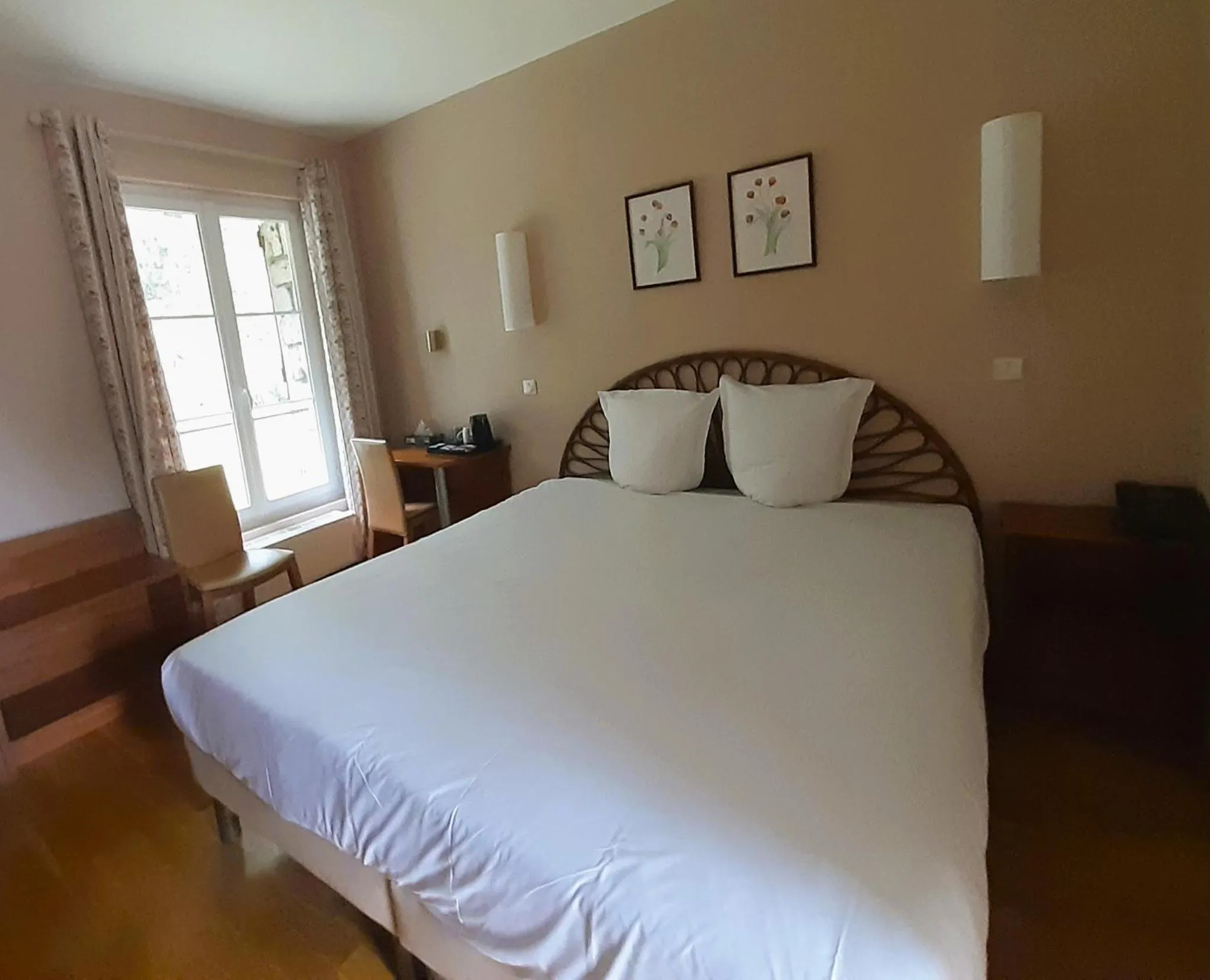 Bed in Hostellerie Du Lys