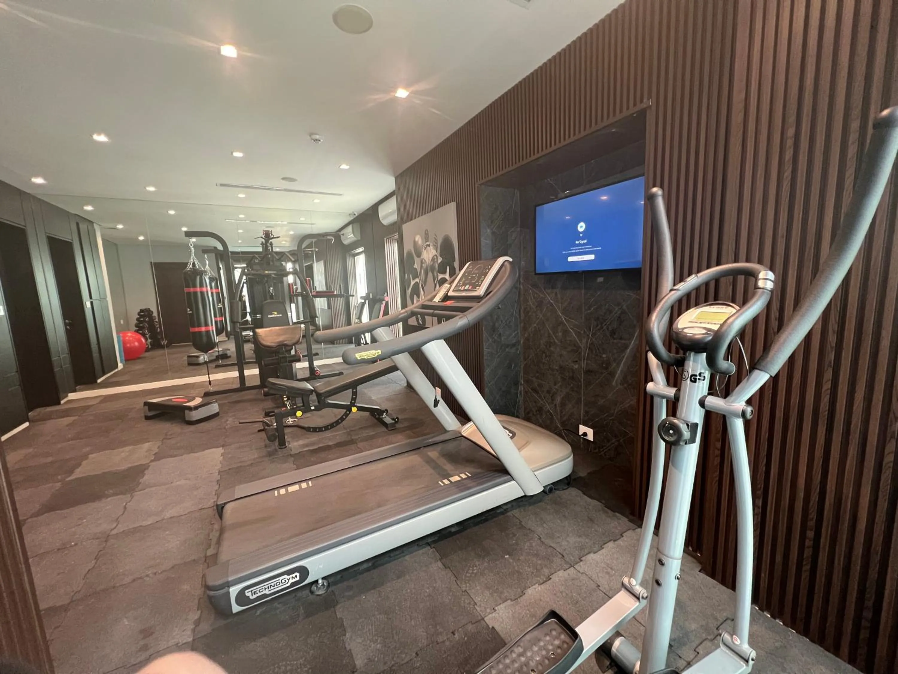 Fitness centre/facilities in Retaj Hotel