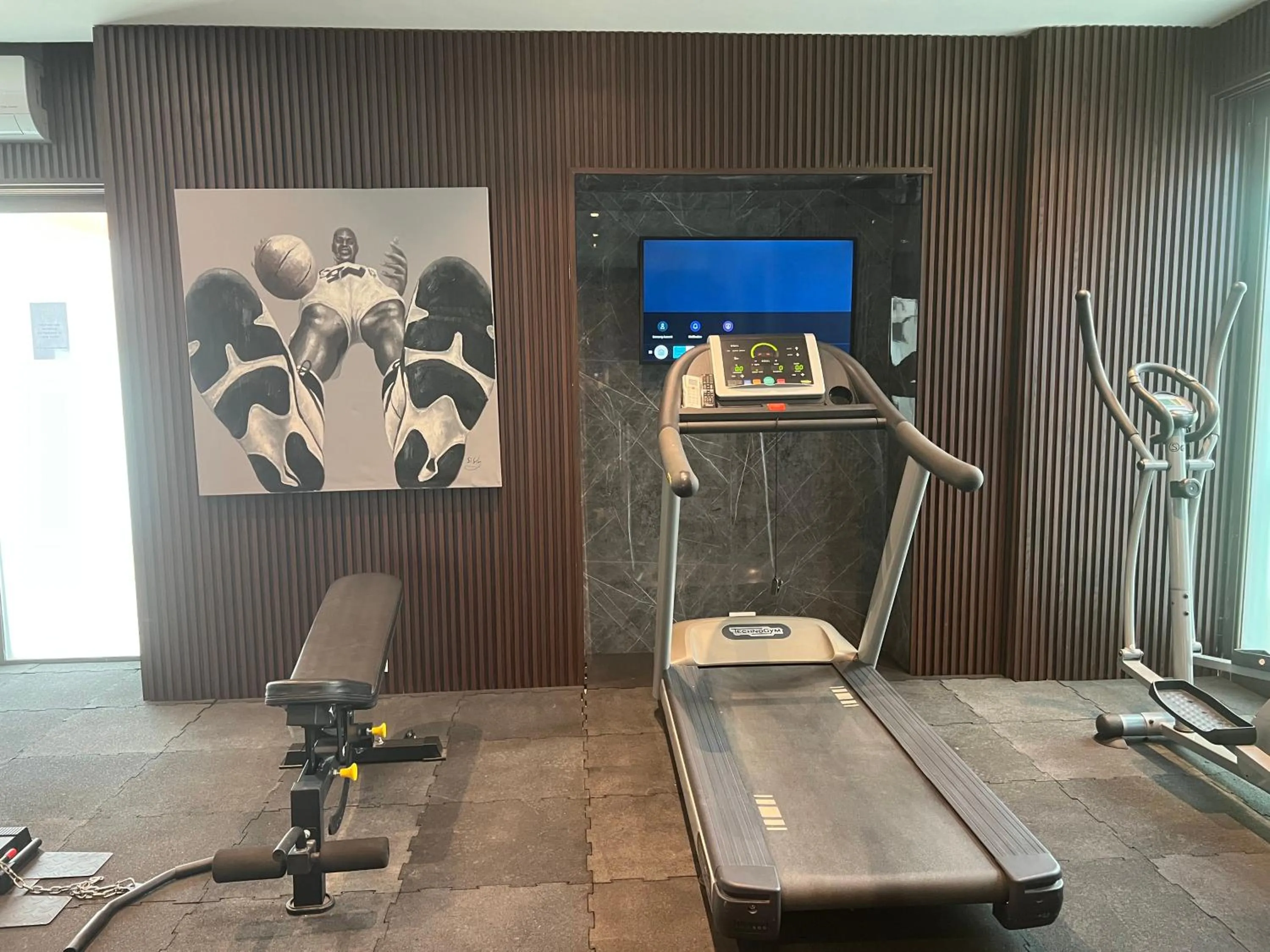 Fitness centre/facilities in Retaj Hotel