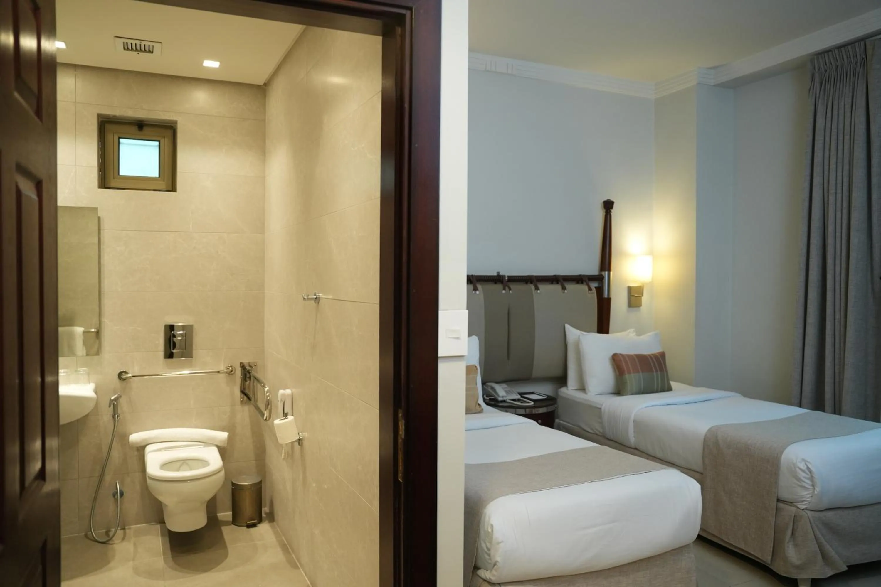 Facility for disabled guests, Bed in Retaj Hotel