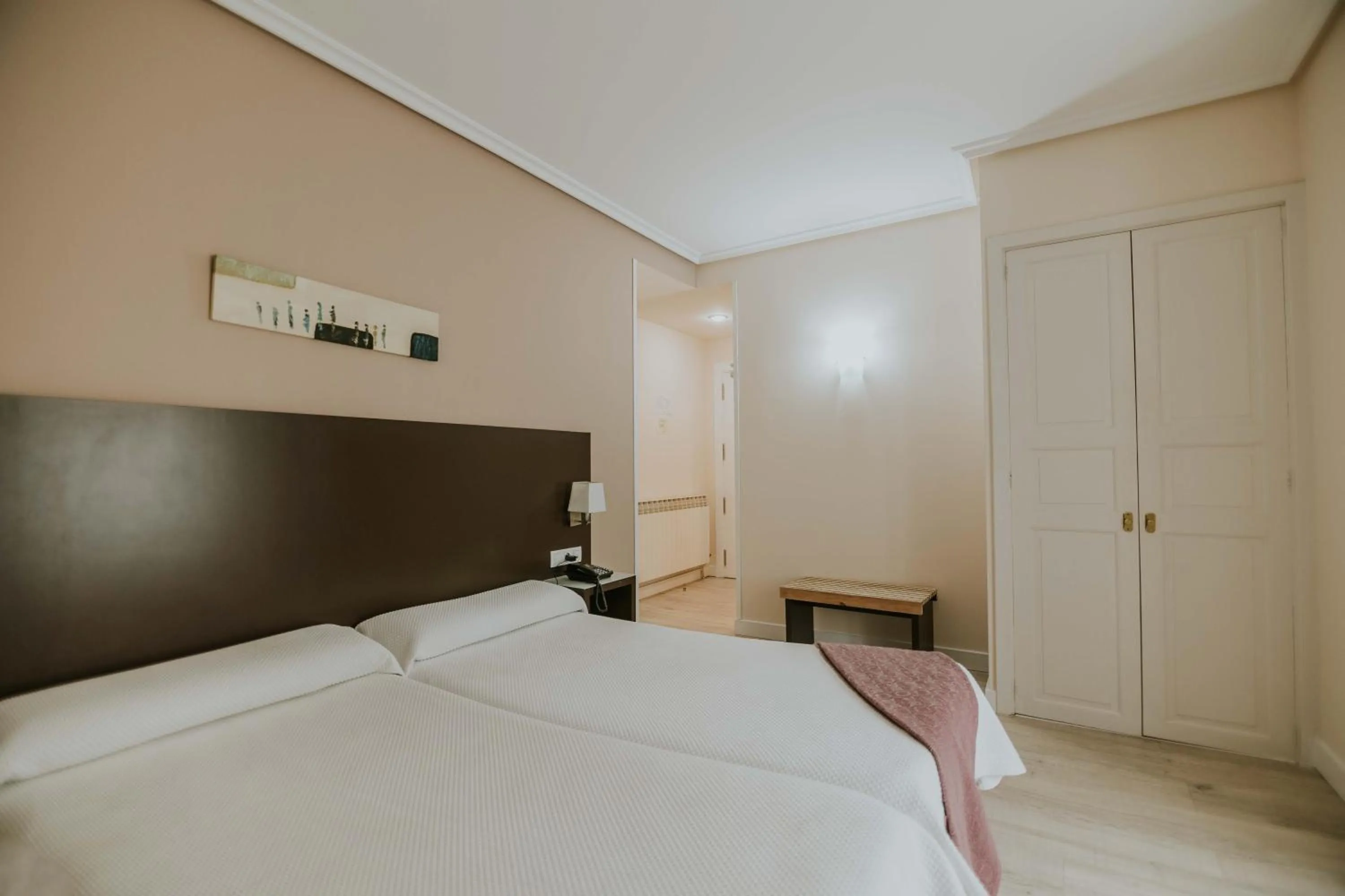 Photo of the whole room, Bed in Hotel Arrope