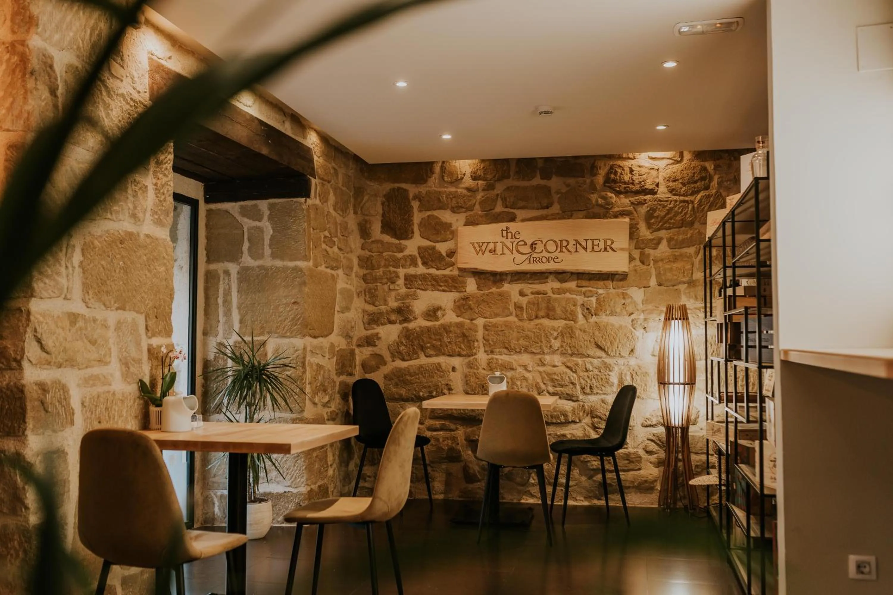 Restaurant/places to eat in Hotel Arrope