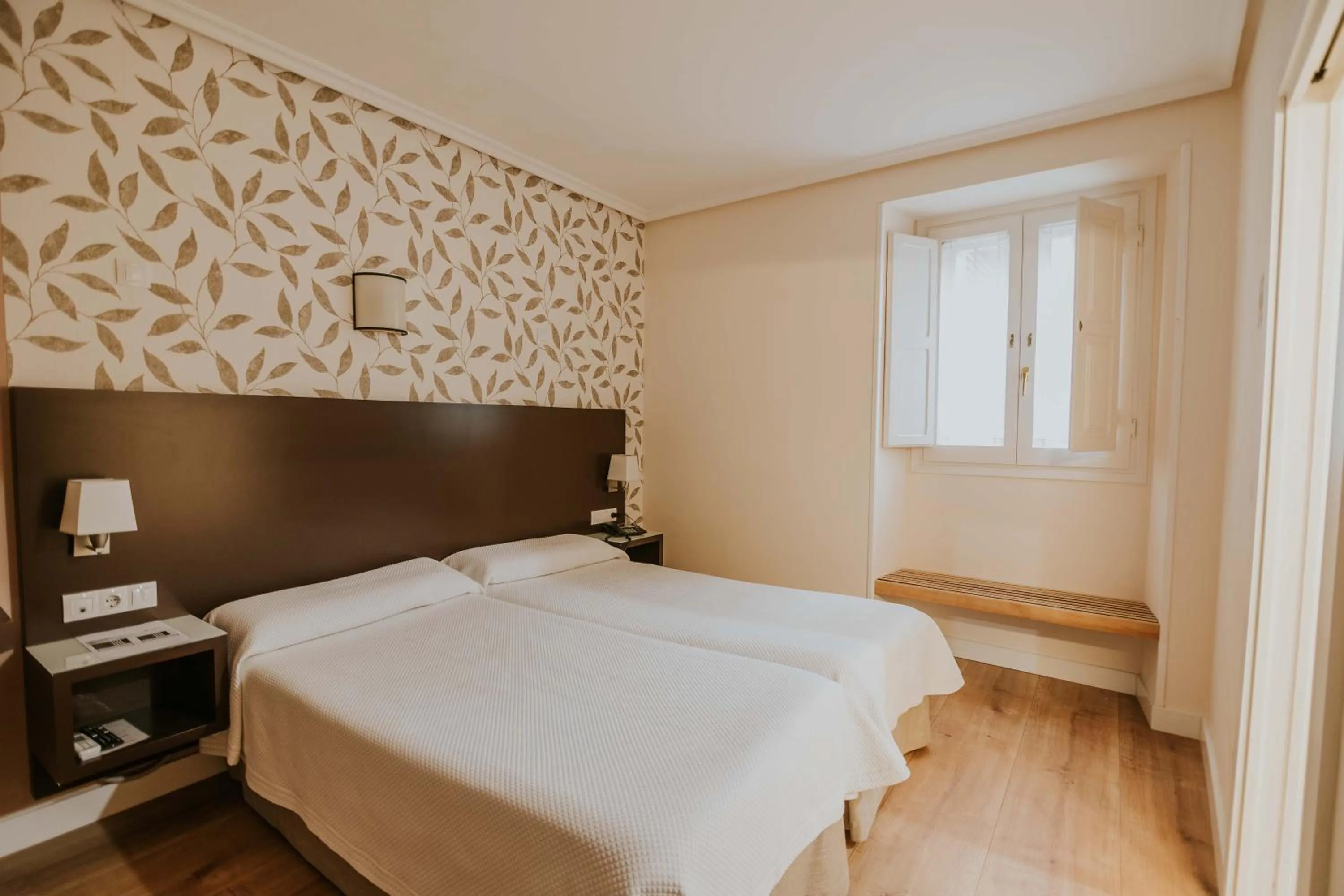 Photo of the whole room, Bed in Hotel Arrope