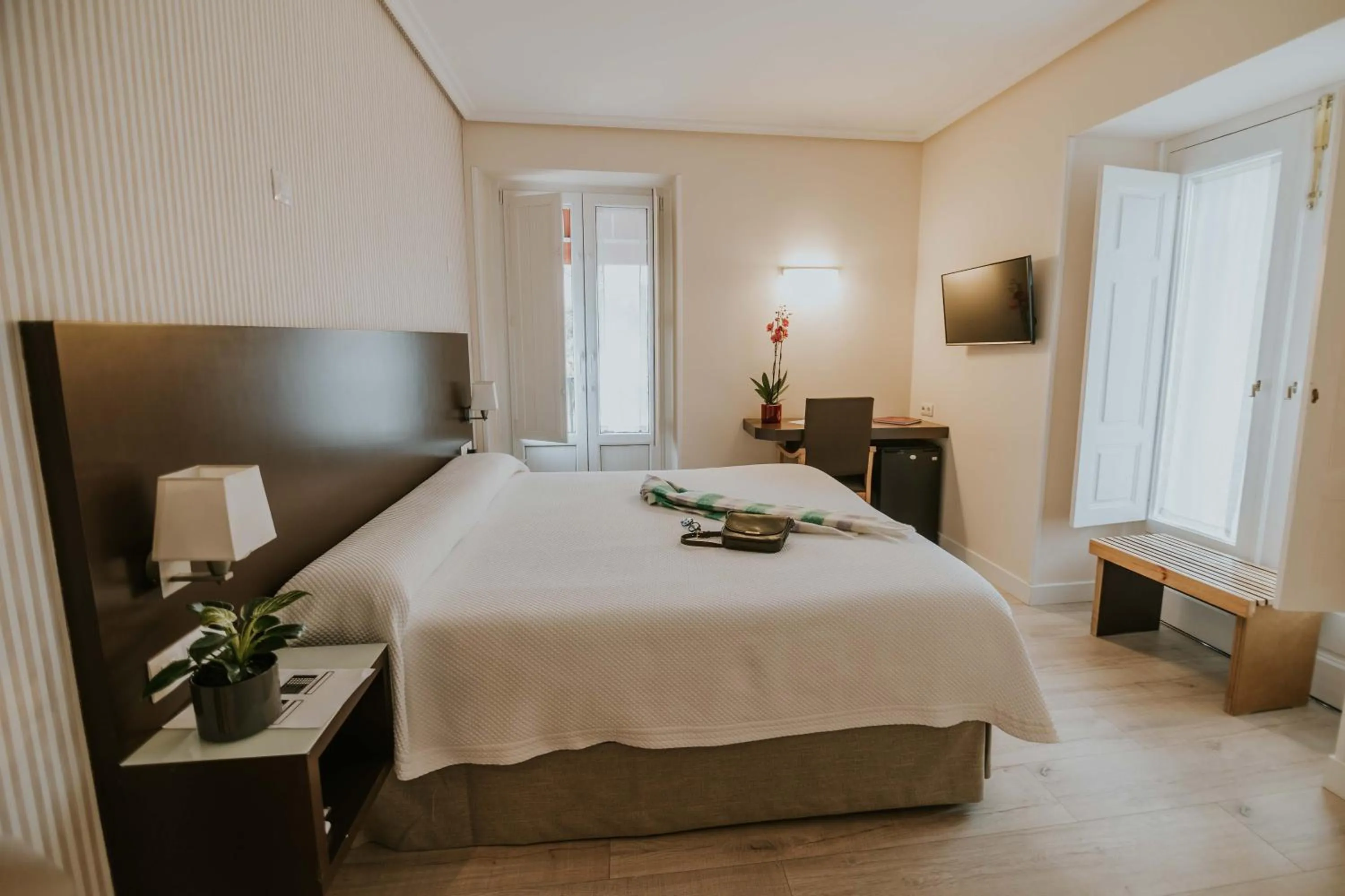 Photo of the whole room, Bed in Hotel Arrope