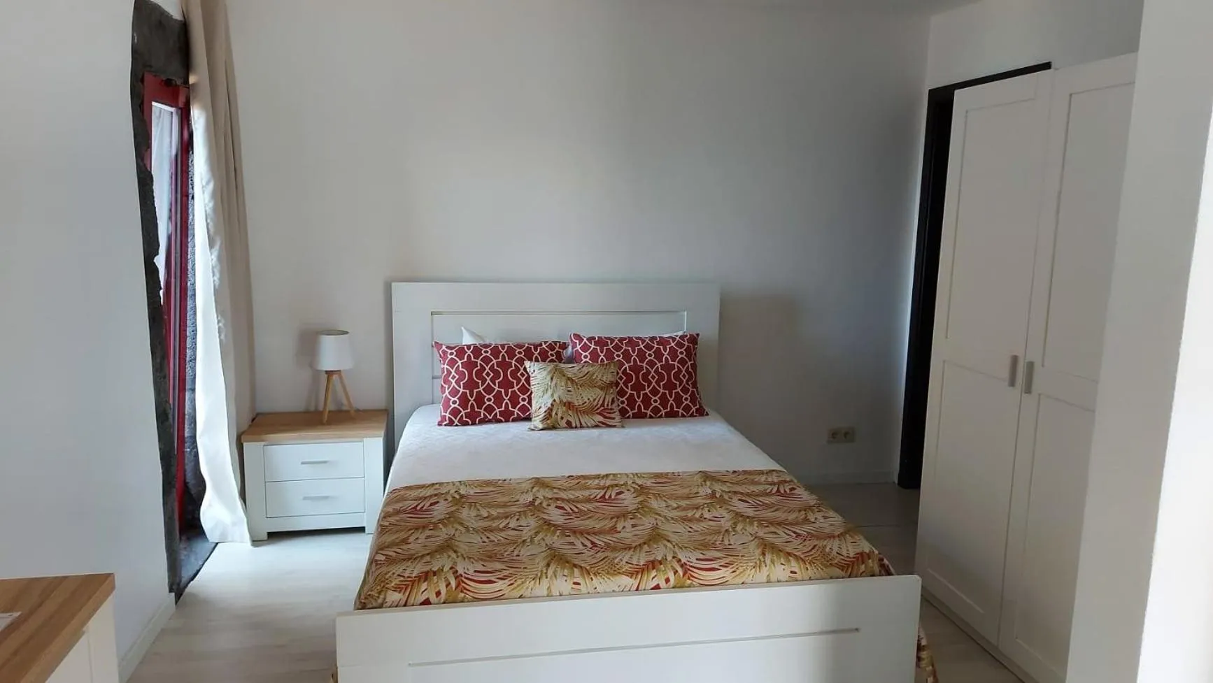 Bedroom, Bed in Sara Village