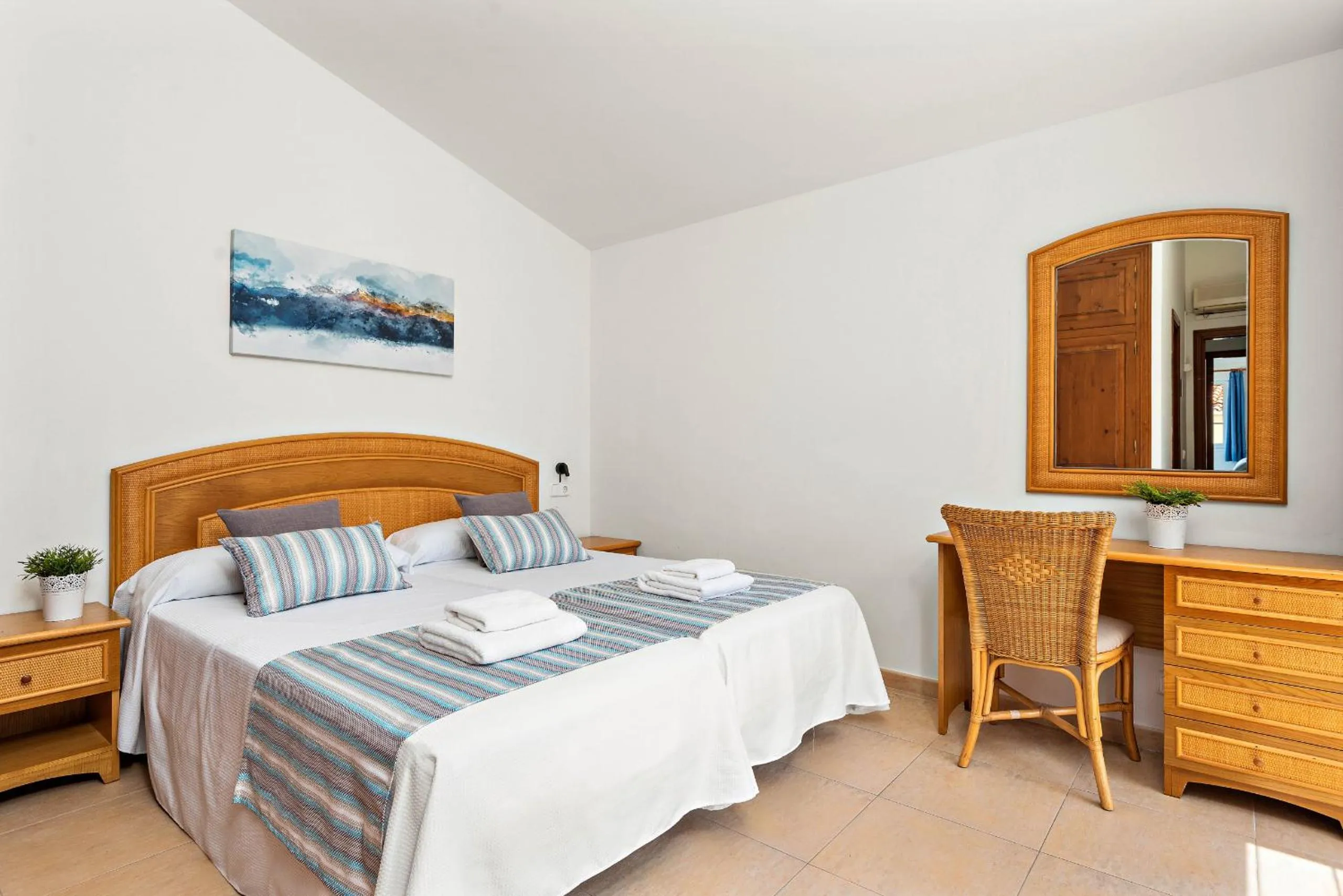 Bed in Villas Cala Galdana