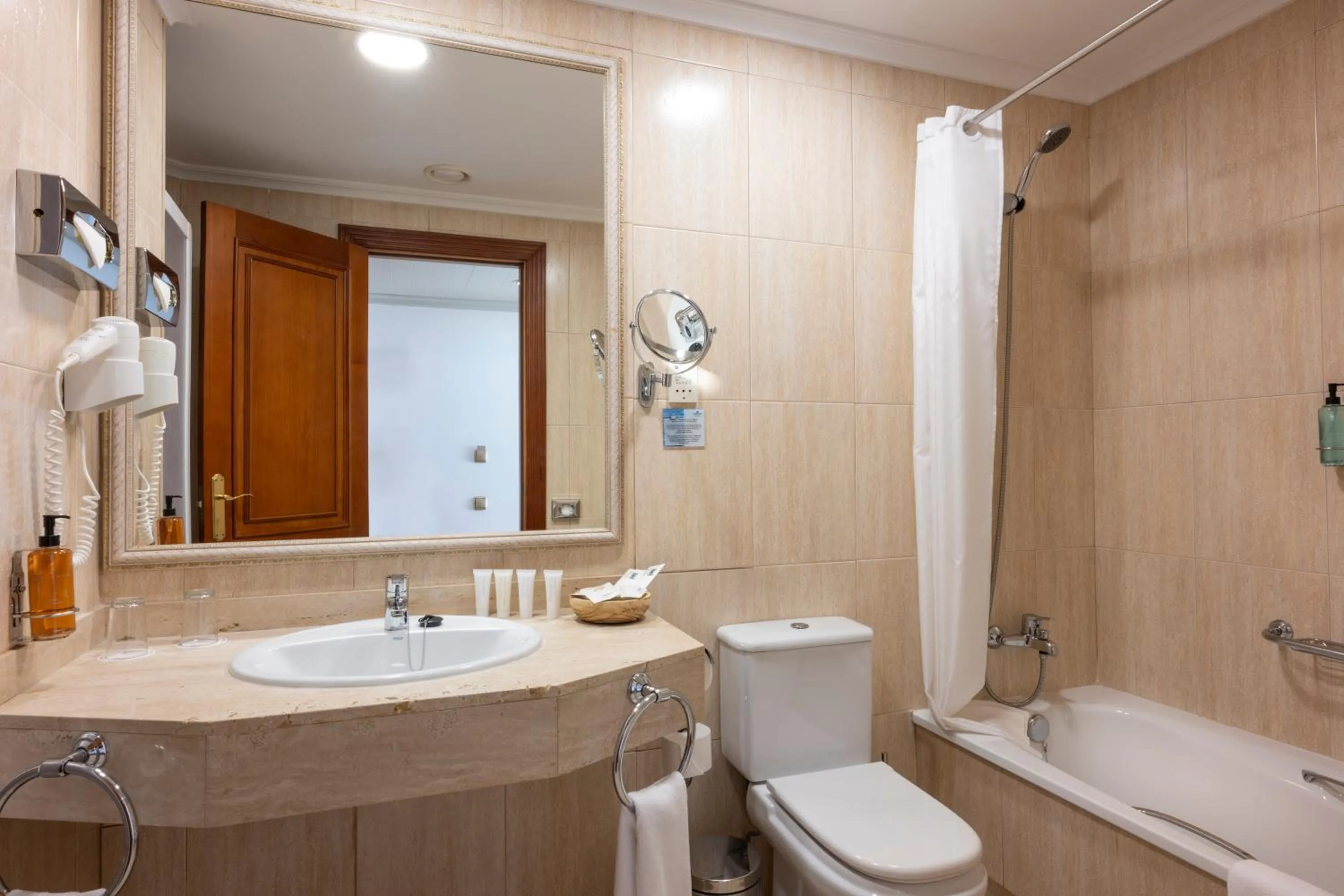 Bathroom in Landmar Playa La Arena