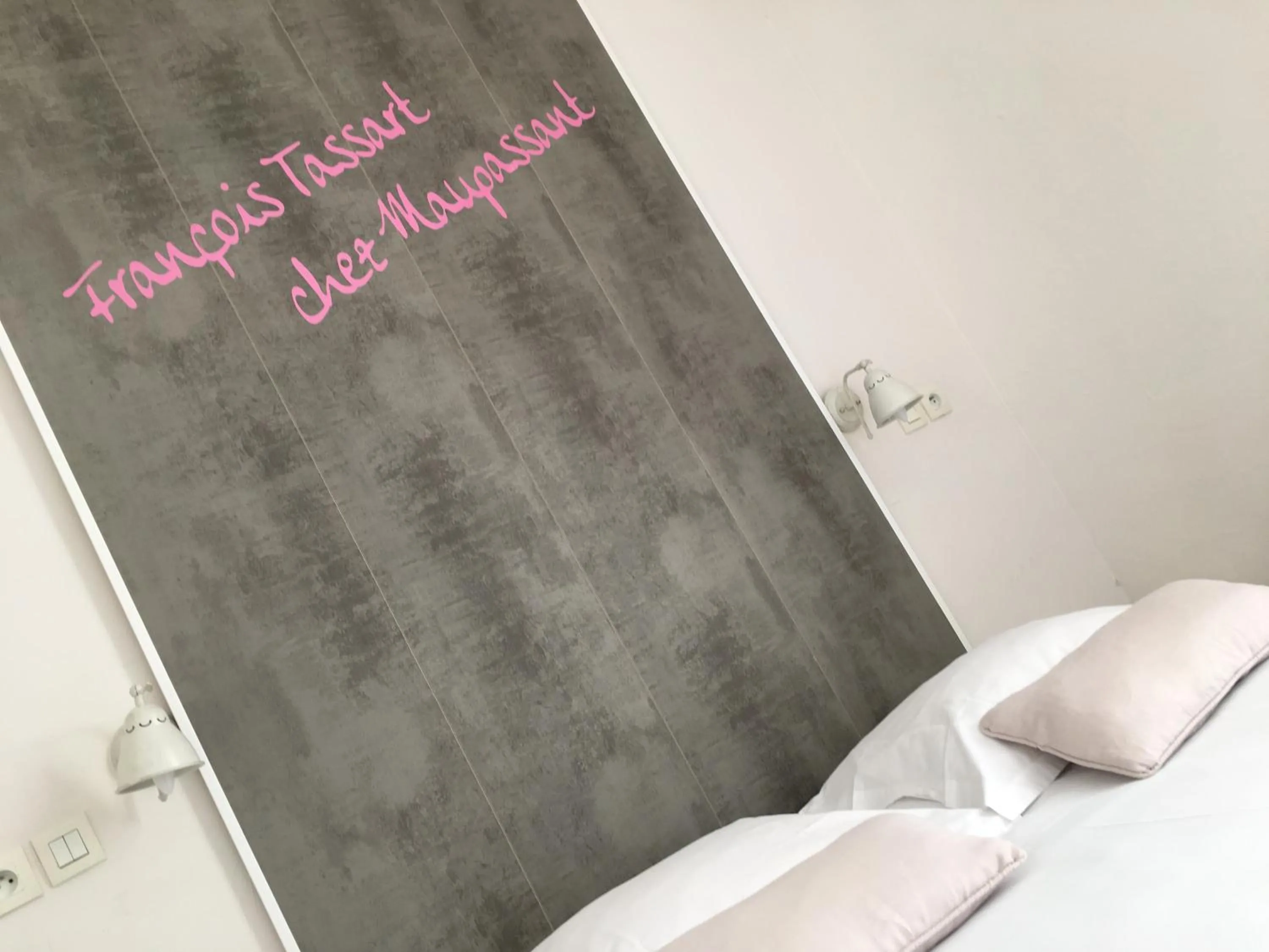 City view, Bed in Hotel Chalet De L'isere