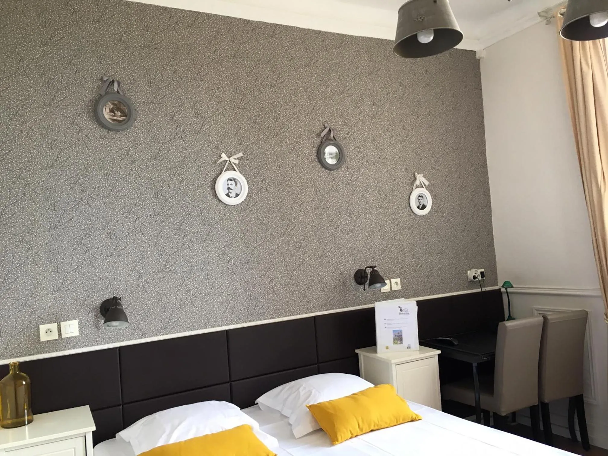 Other, Bed in Hotel Chalet De L'isere