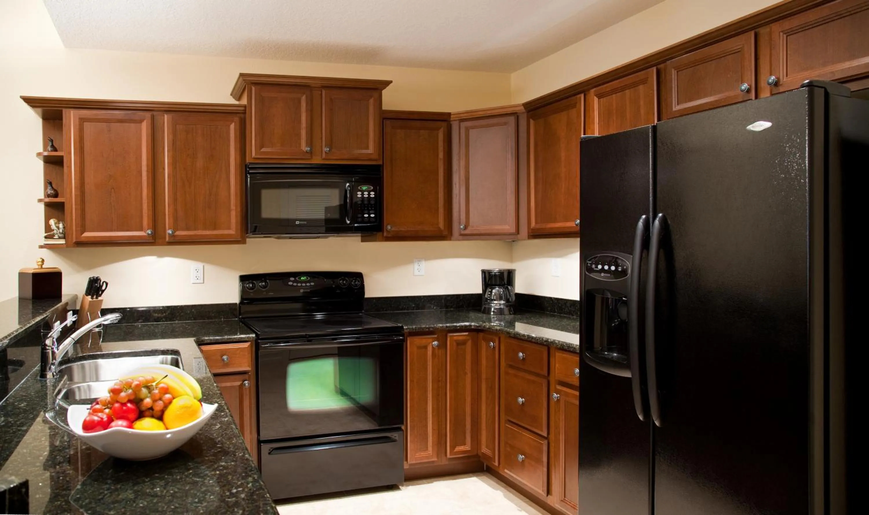 Kitchen or kitchenette in Emerald Greens Condo Resort