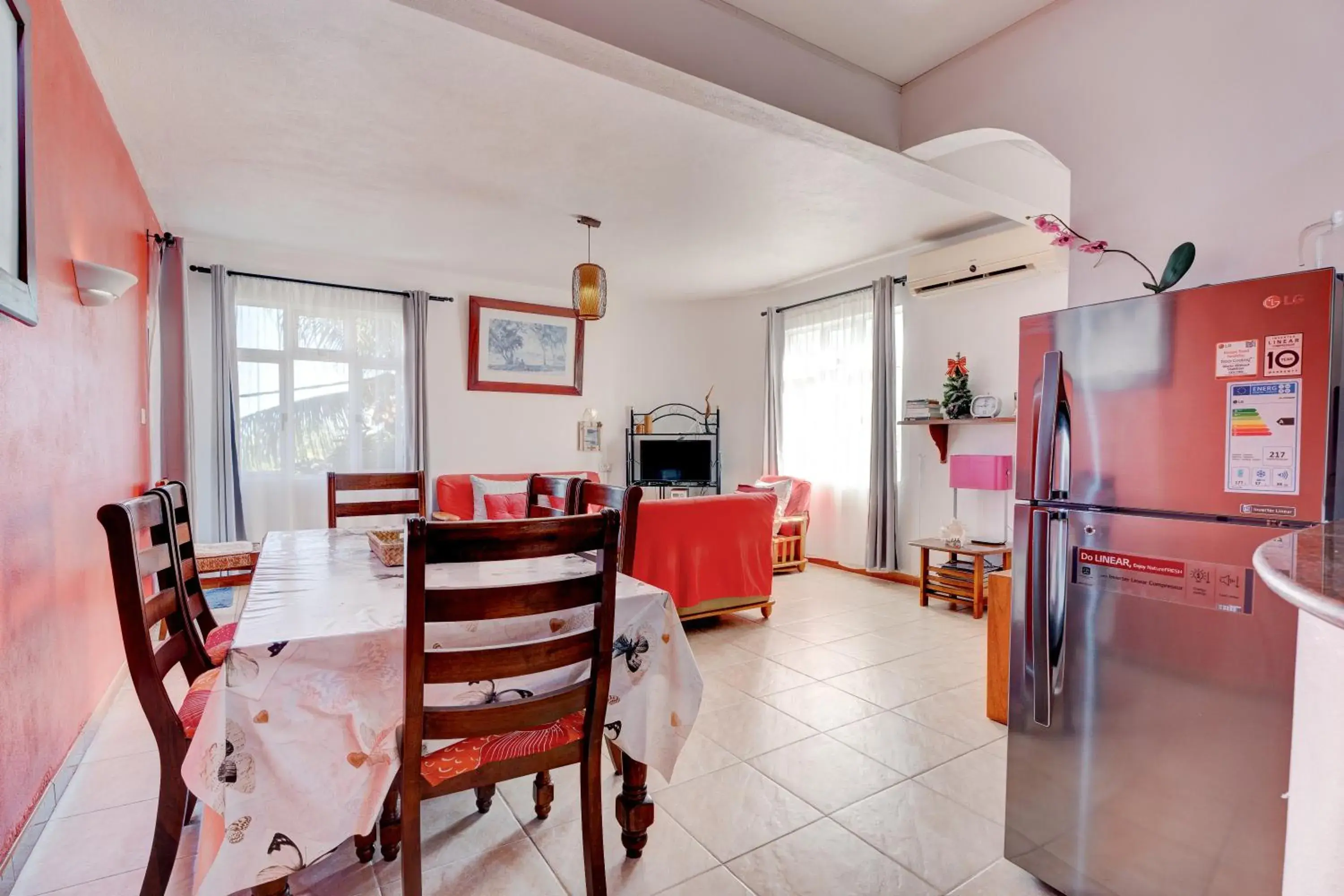 Three-Bedroom Villa in Flo Villa Three-Bedroom Villa in Flo Villa