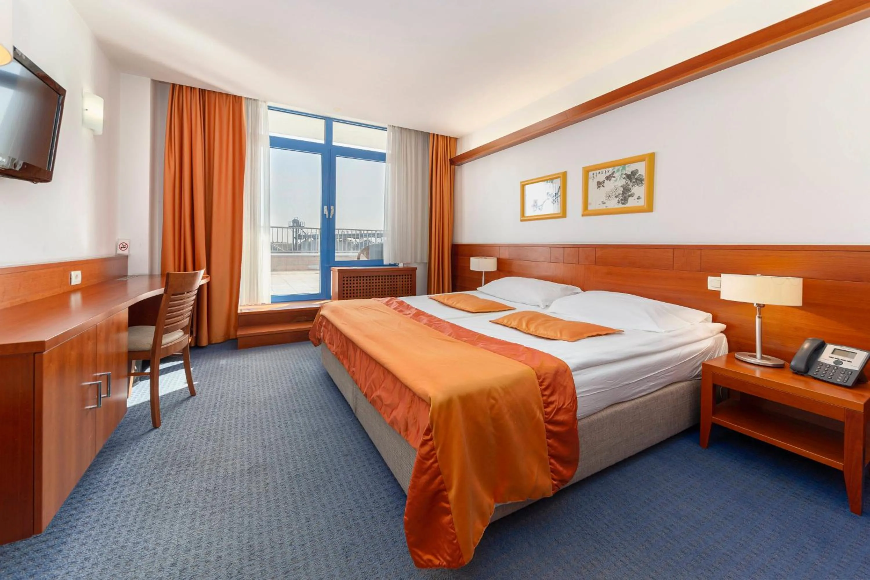 Photo of the whole room, Bed in Garni Hotel Azul