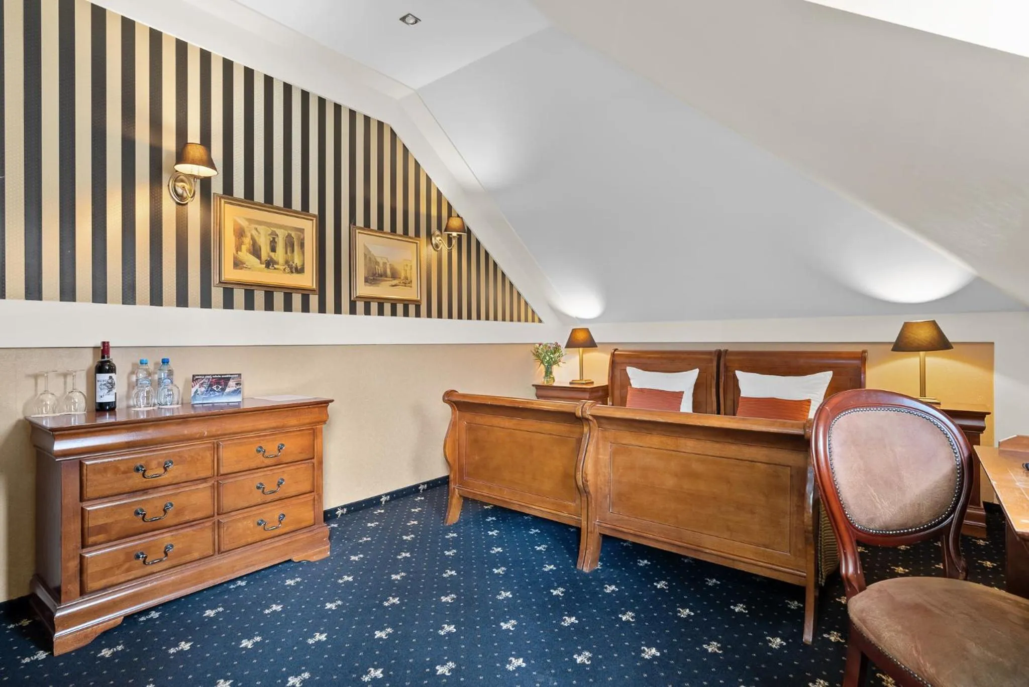 Bed in Hotel Diament Bella Notte Katowice - Chorzów