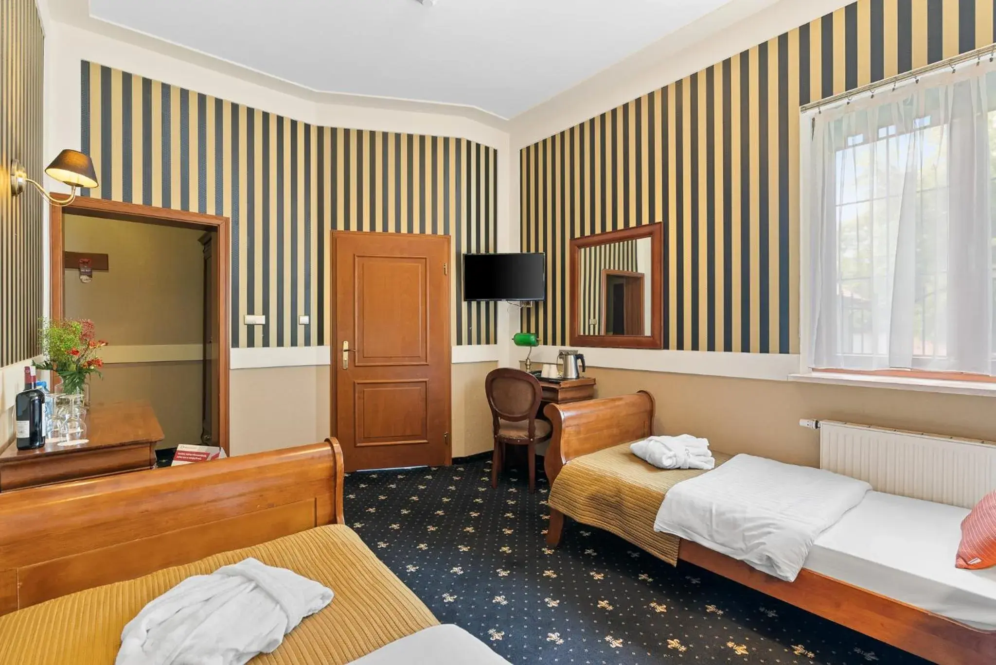 Deluxe Twin Room in Hotel Diament Bella Notte Katowice - Chorzów Deluxe Twin Room in Hotel Diament Bella Notte Katowice - Chorzów