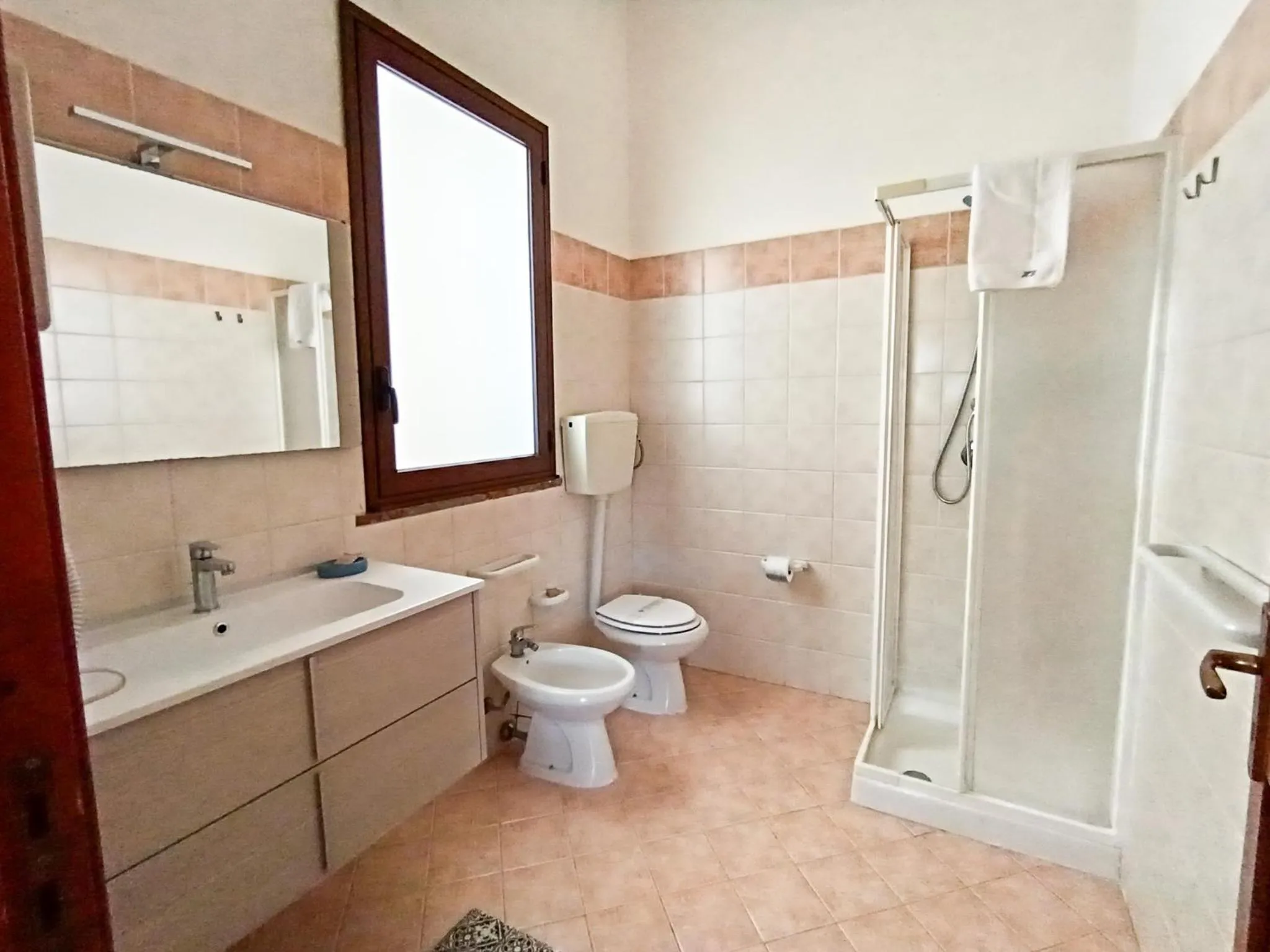 Bathroom in Hotel Grotticelli