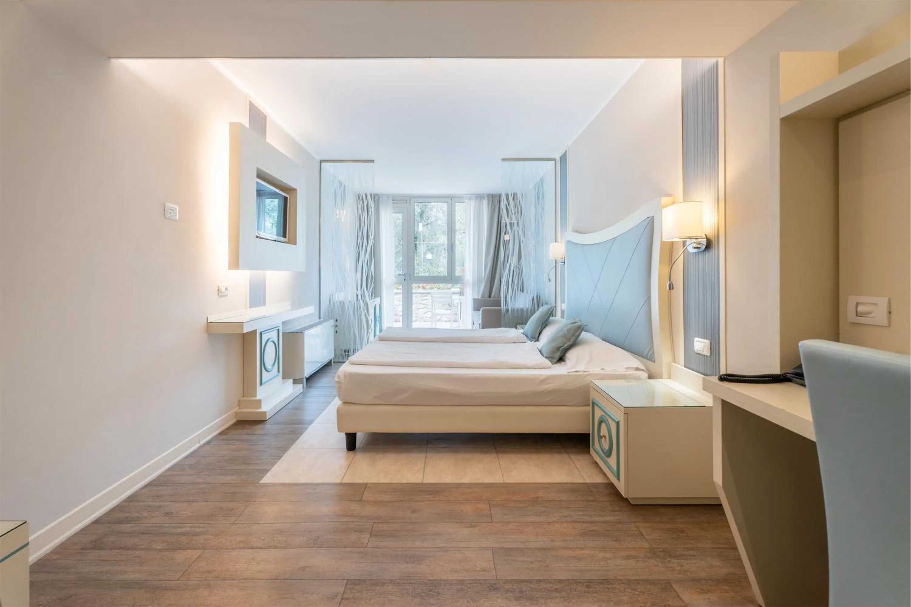 Bedroom, Bed in Majestic Palace