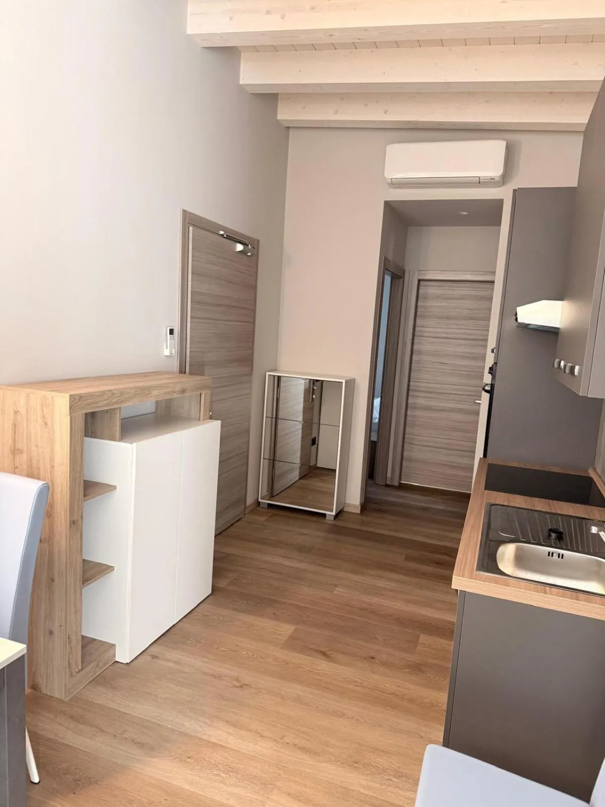 Kitchen or kitchenette in Majestic Palace