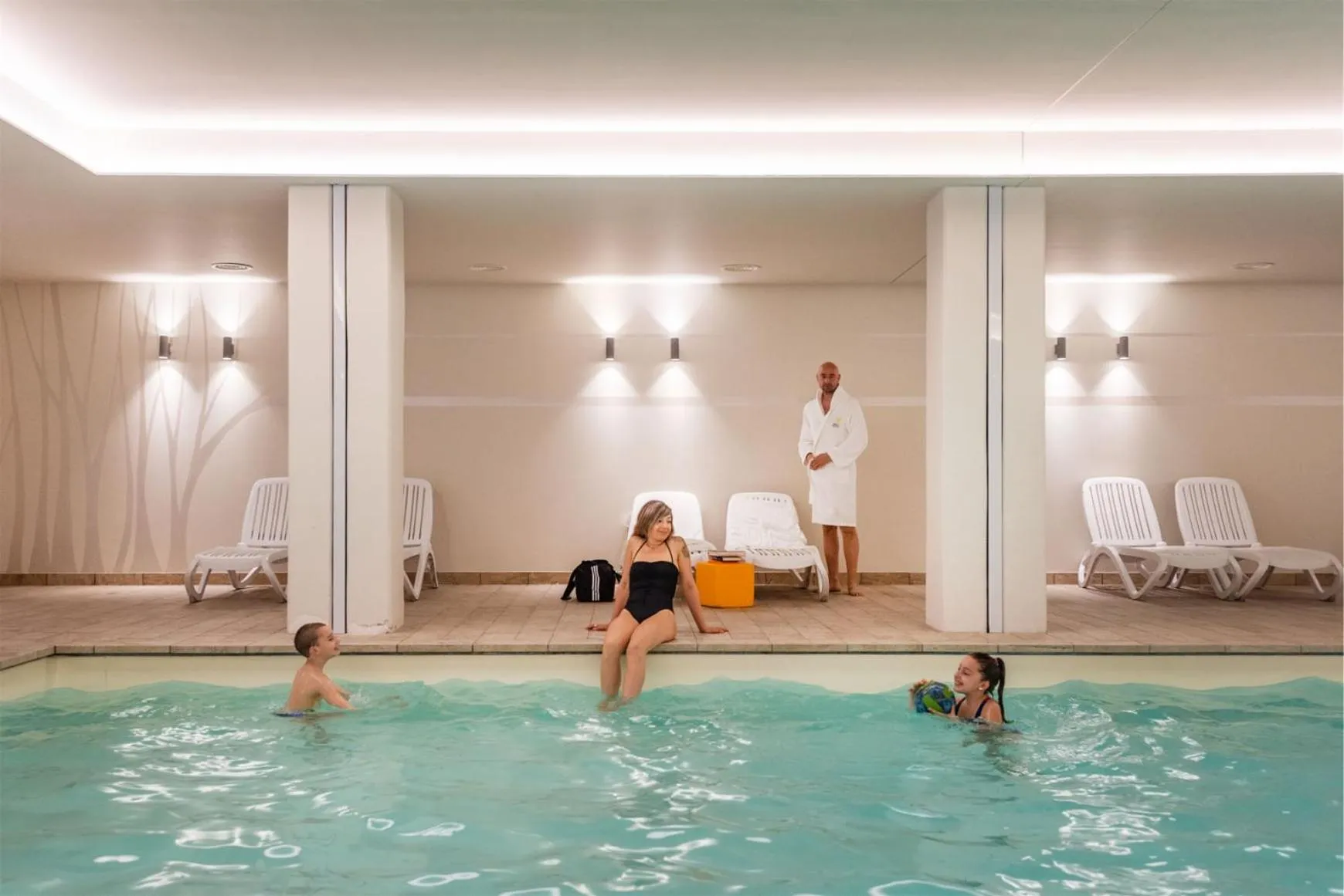 Swimming pool in Majestic Palace