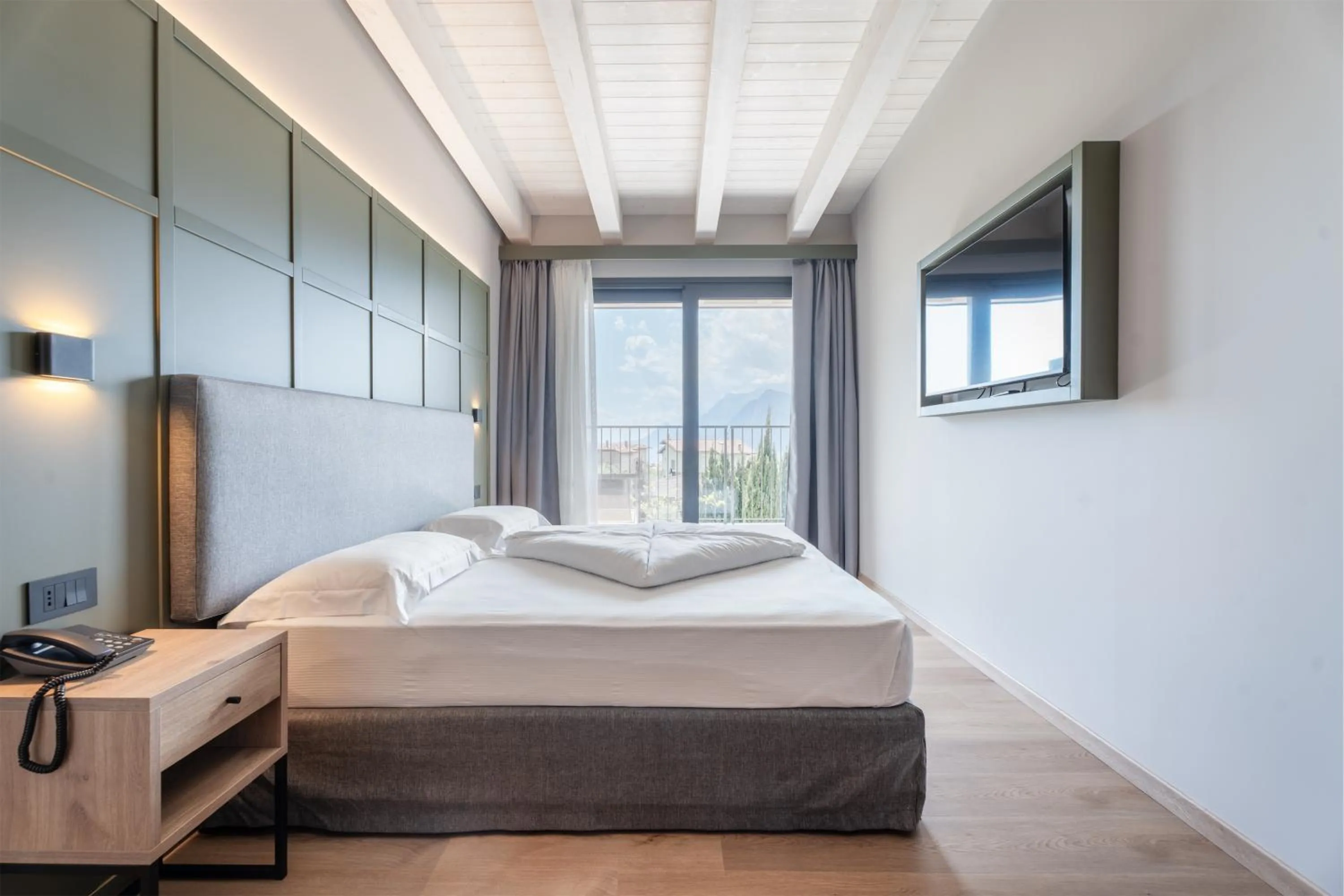 Bedroom, Bed in Majestic Palace